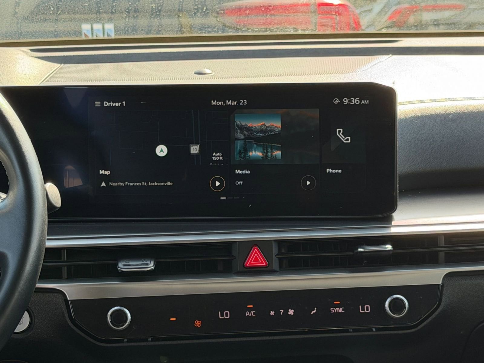 Thumbnail: 2024 Kia Sorento - 21