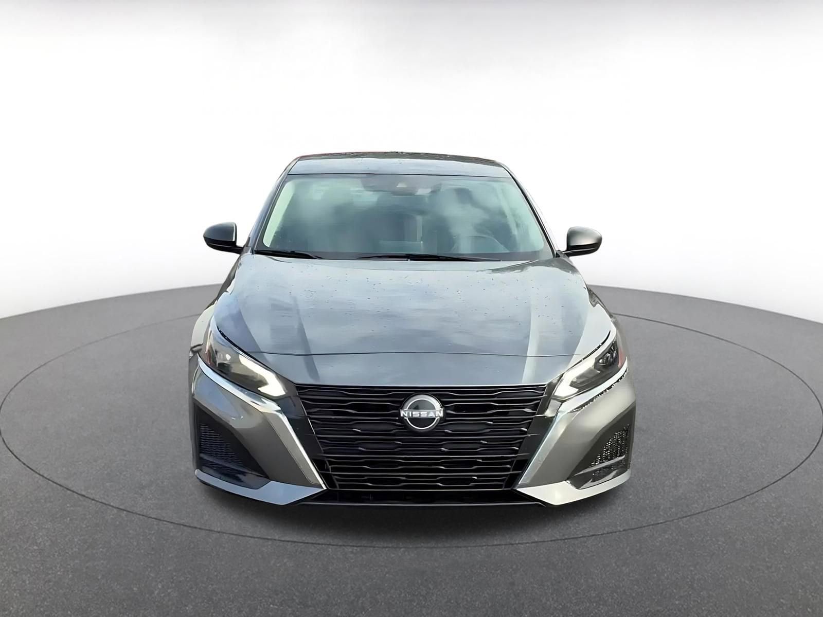 Thumbnail: 2025 Nissan Altima - 3