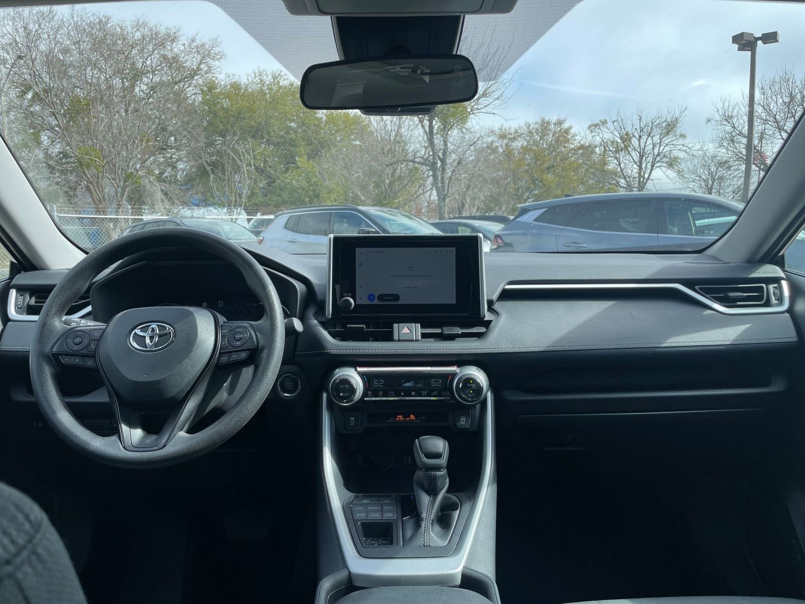 Thumbnail: 2025 Toyota RAV4 - 33