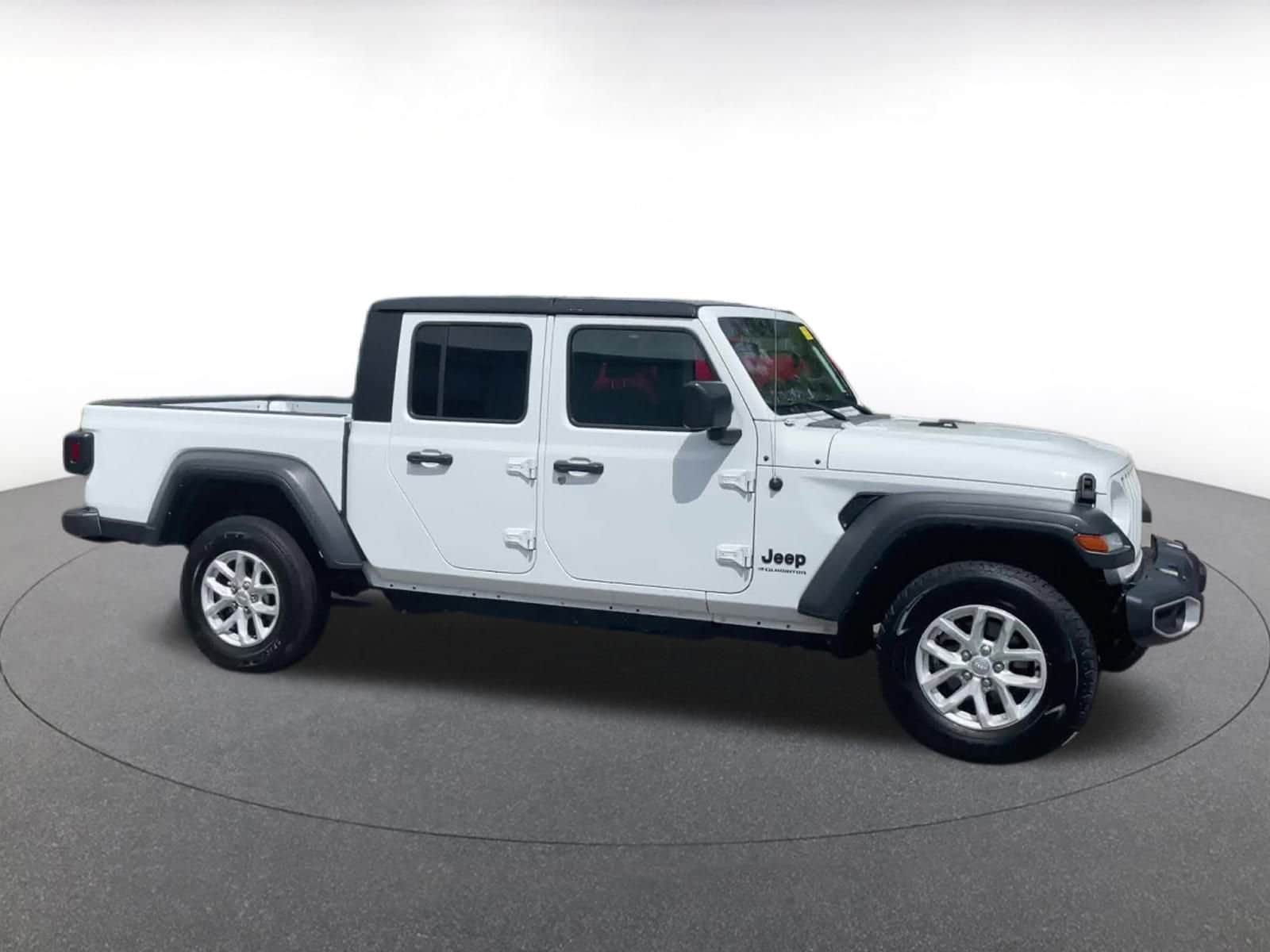 Thumbnail: 2023 Jeep Gladiator - 17