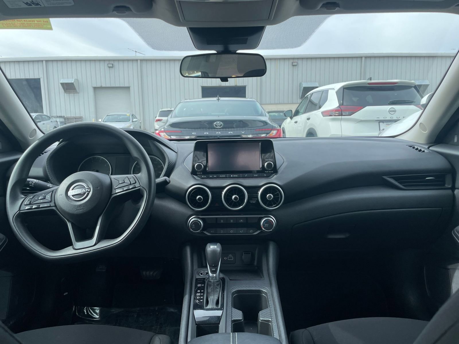 Thumbnail: 2025 Nissan Sentra - 31