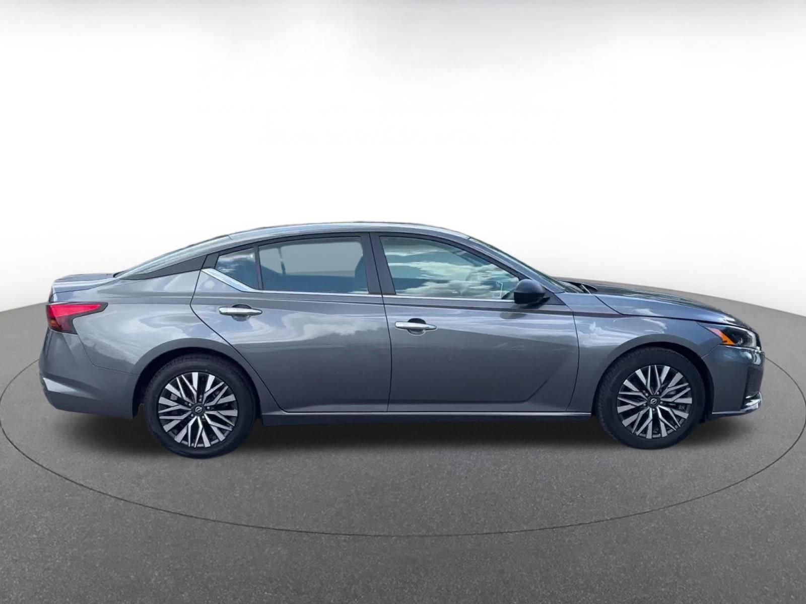 Thumbnail: 2025 Nissan Altima - 16