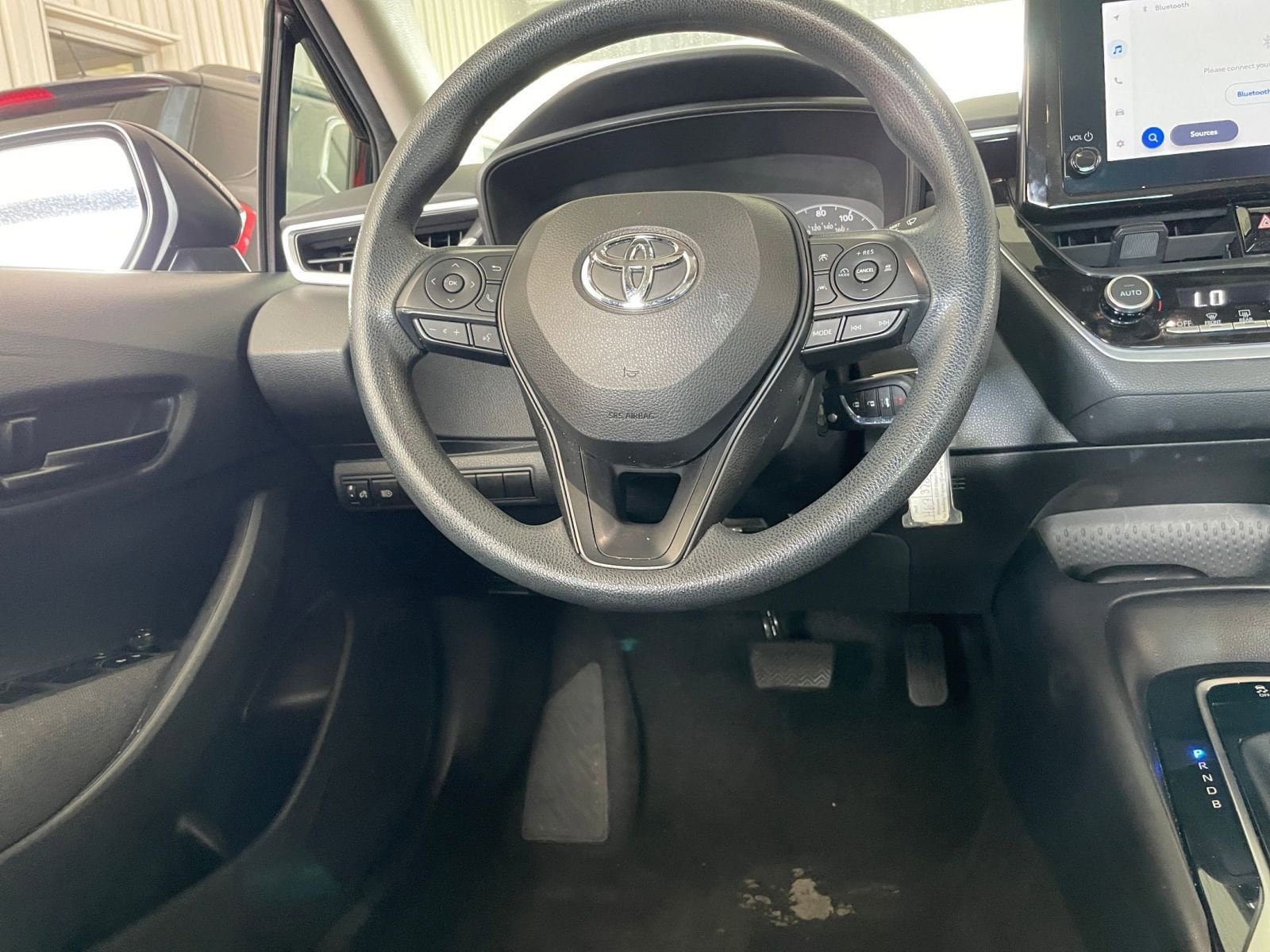 Thumbnail: 2023 Toyota Corolla - 32