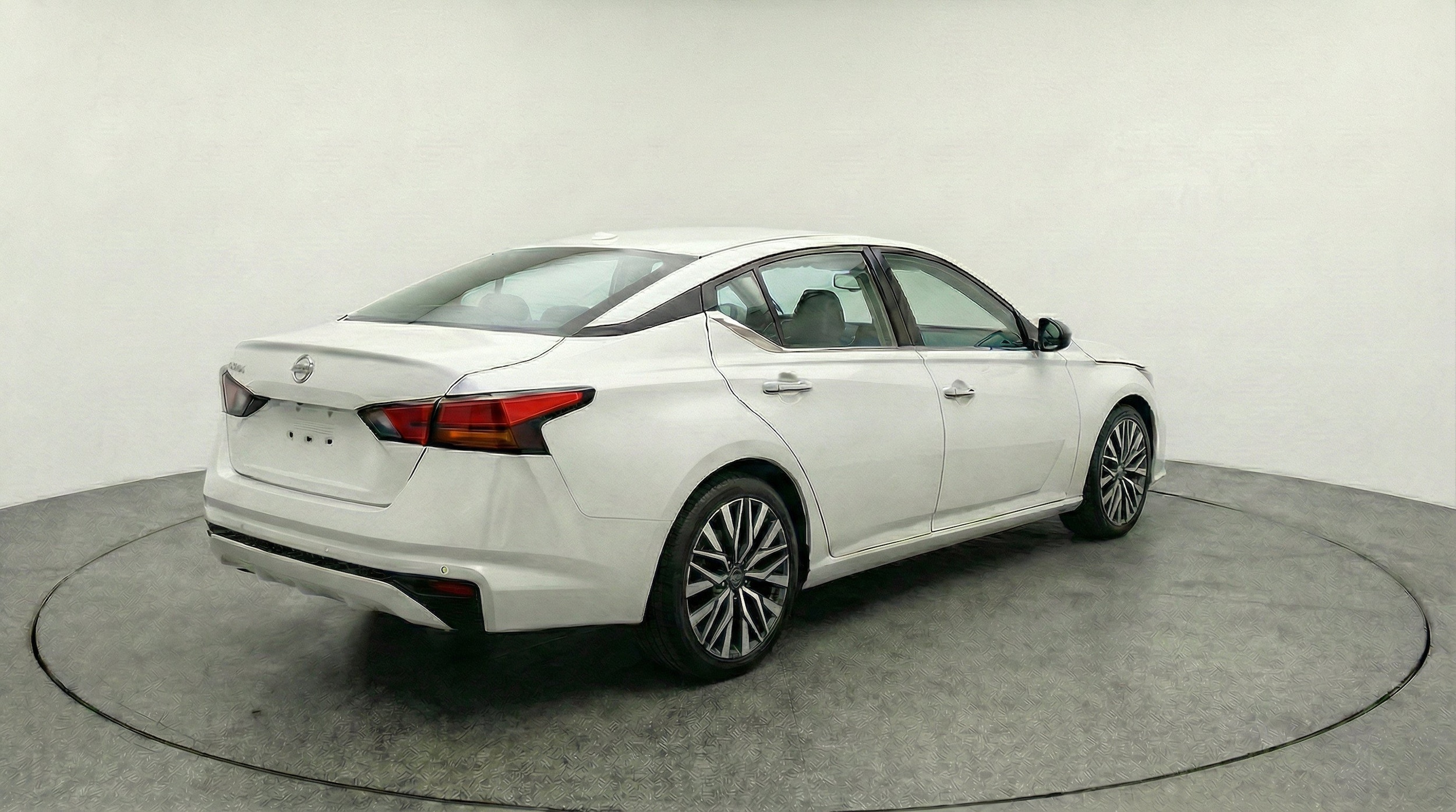 Thumbnail: 2025 Nissan Altima - 11