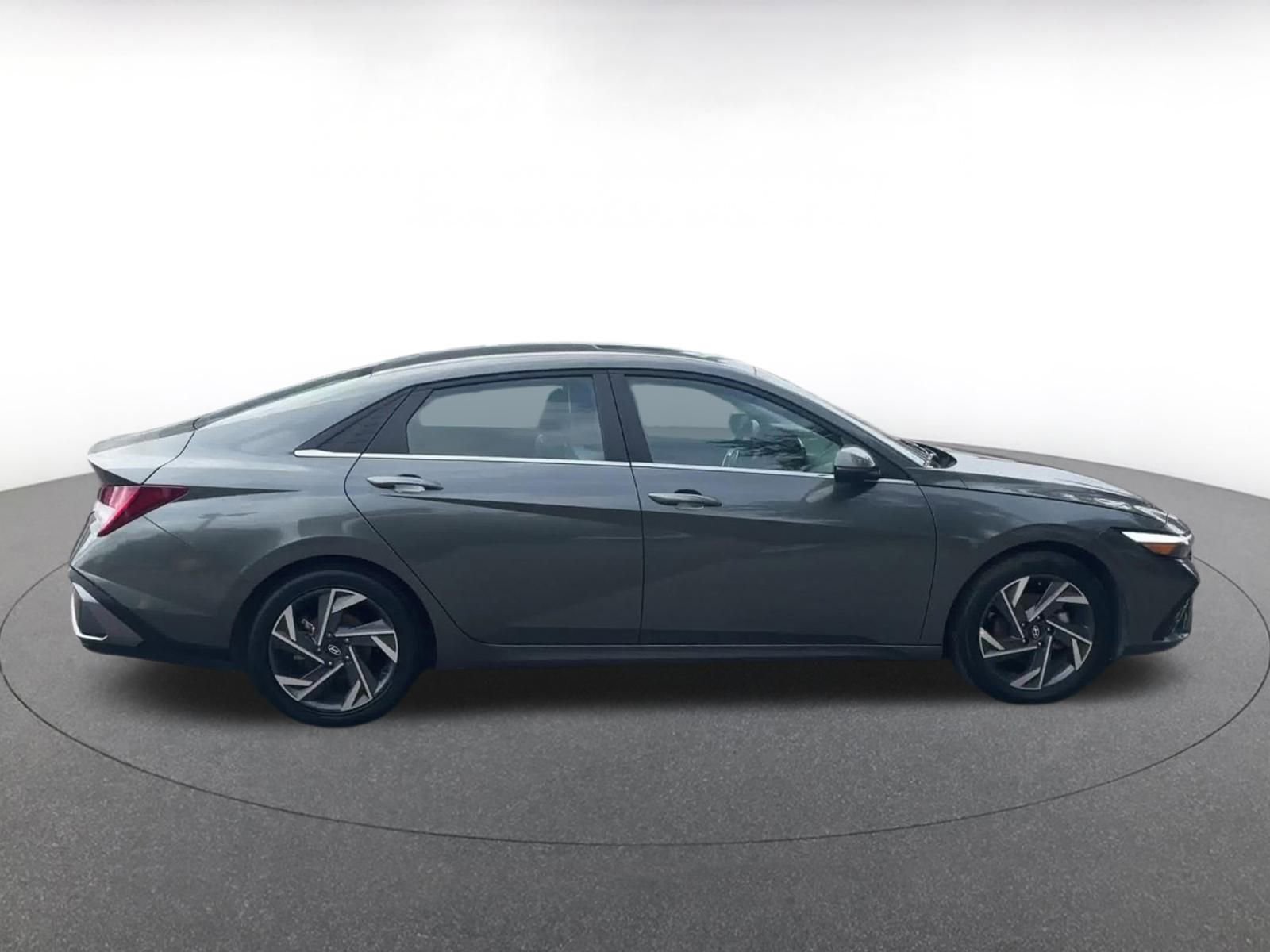 Thumbnail: 2025 Hyundai Elantra - 16