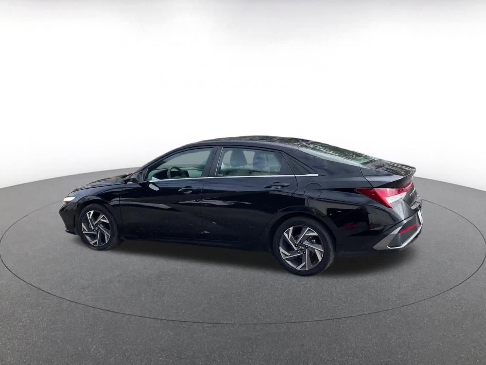 Thumbnail: 2025 Hyundai Elantra - 9