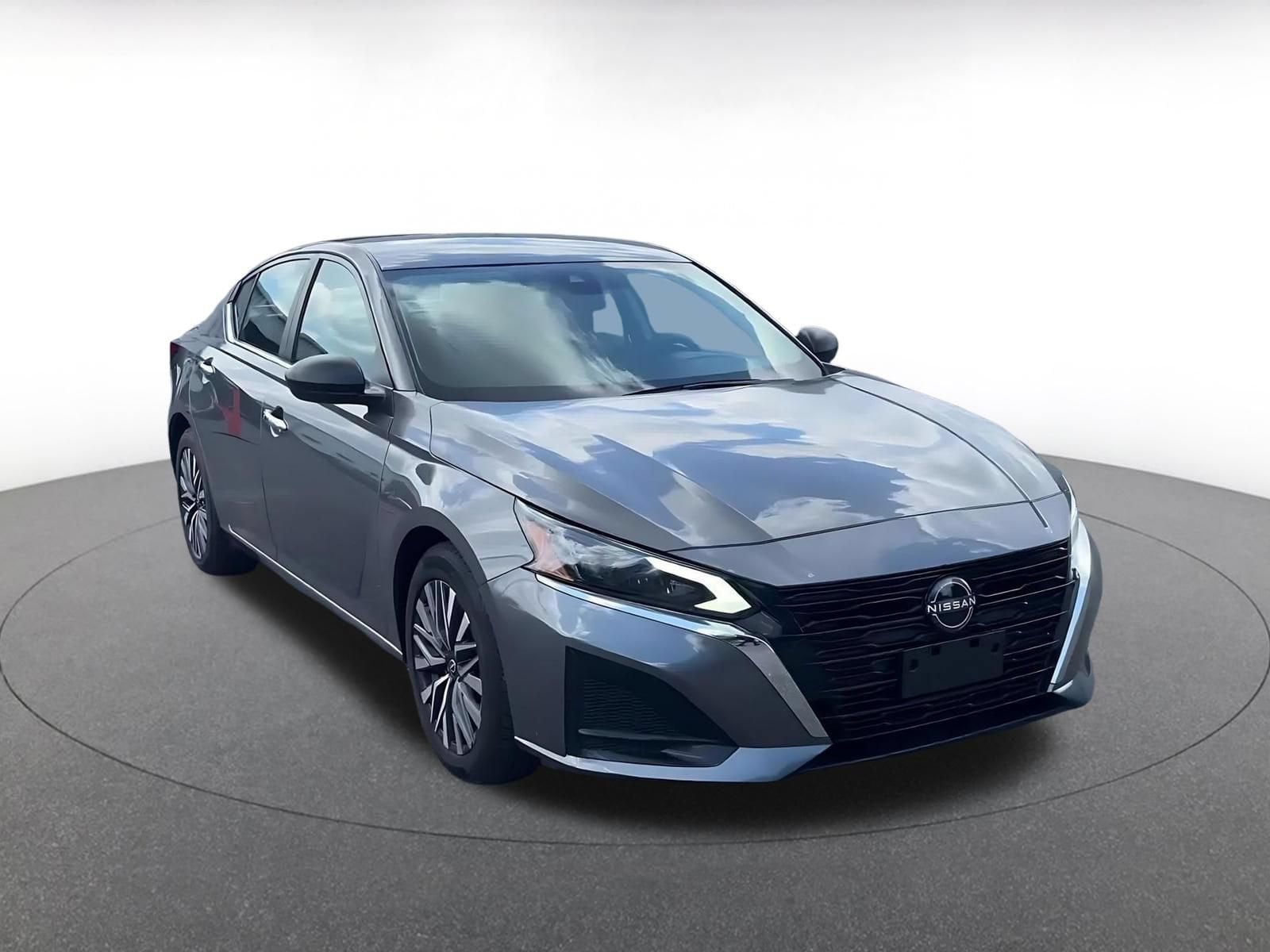 Thumbnail: 2025 Nissan Altima - 2