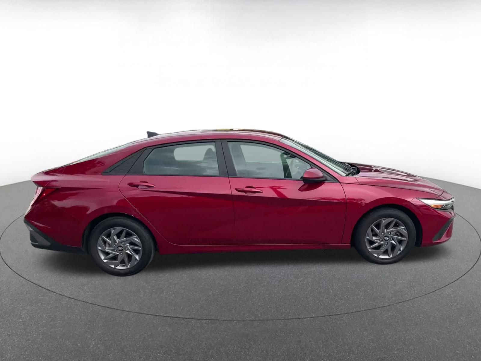 Thumbnail: 2024 Hyundai Elantra - 16