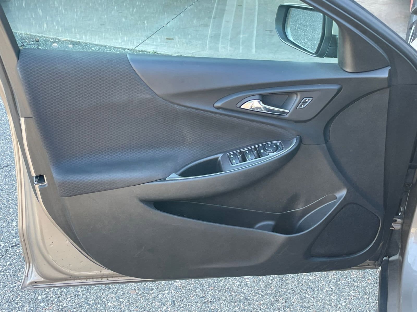 Thumbnail: 2023 Chevrolet Malibu - 18