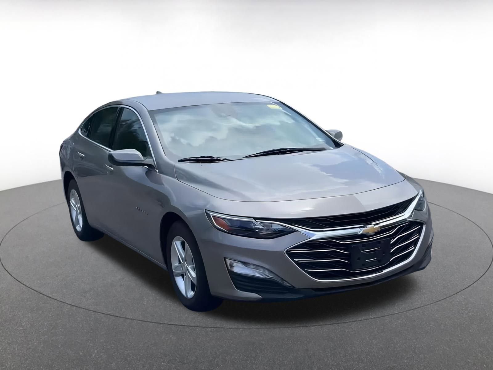 Thumbnail: 2024 Chevrolet Malibu - 2