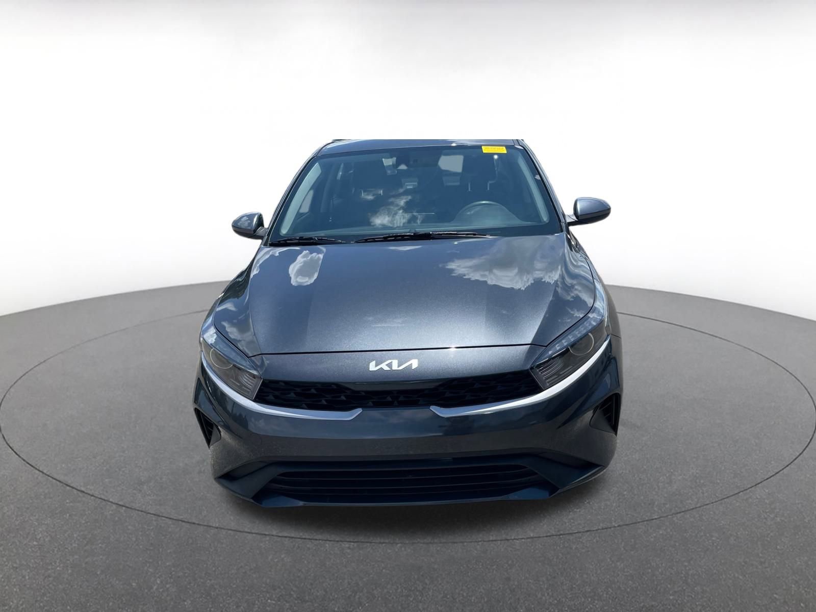 Thumbnail: 2024 Kia Forte - 3