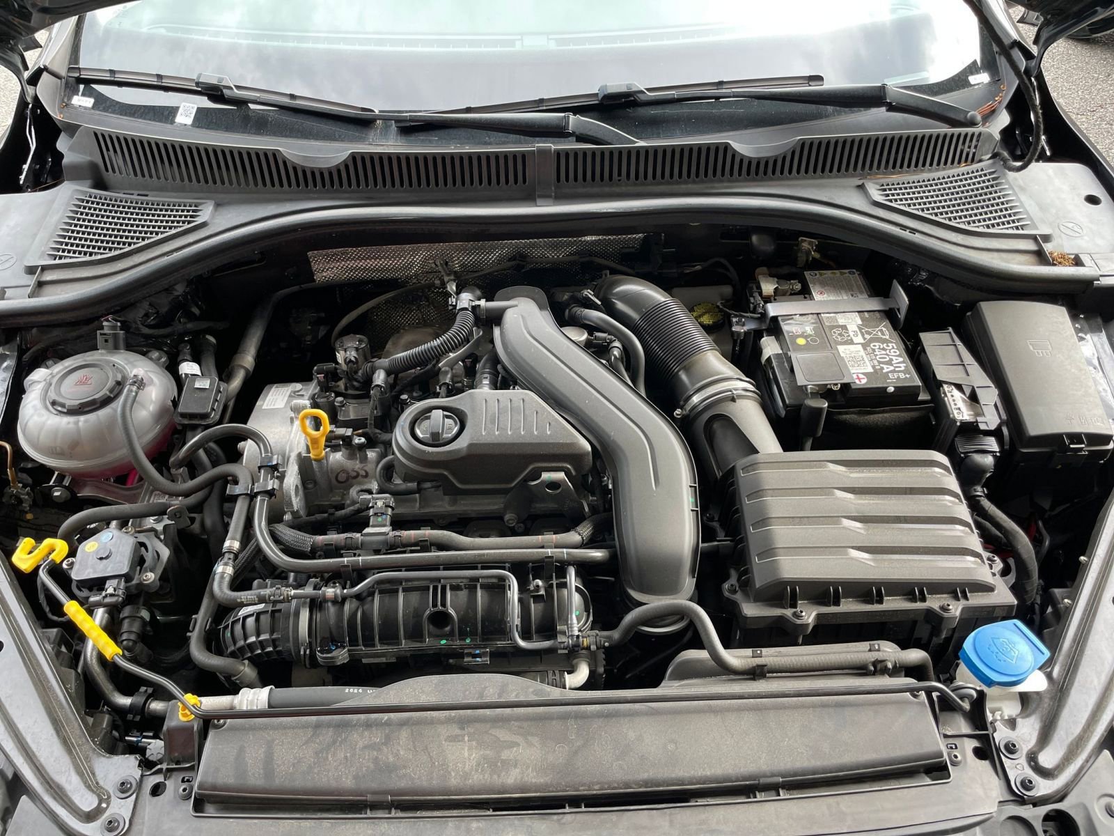 Thumbnail: 2025 Volkswagen Jetta - 31