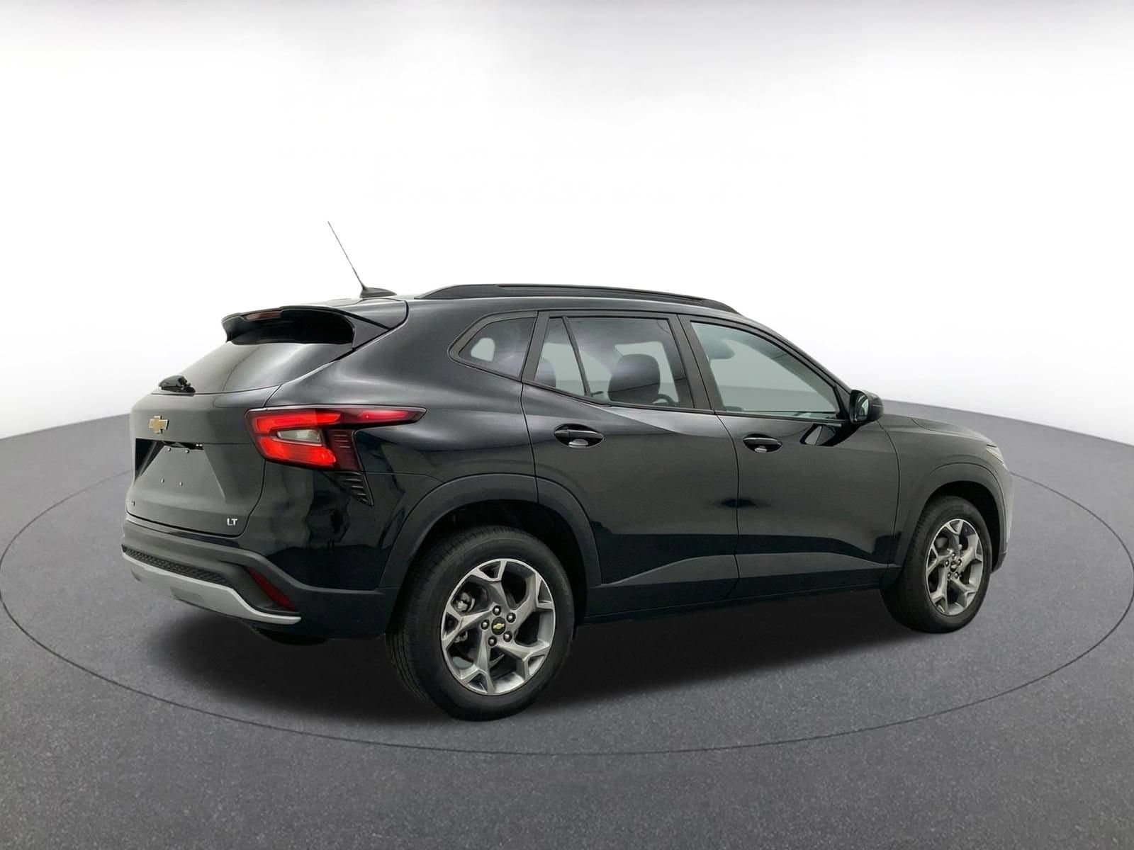 Thumbnail: 2025 Chevrolet Trax - 11
