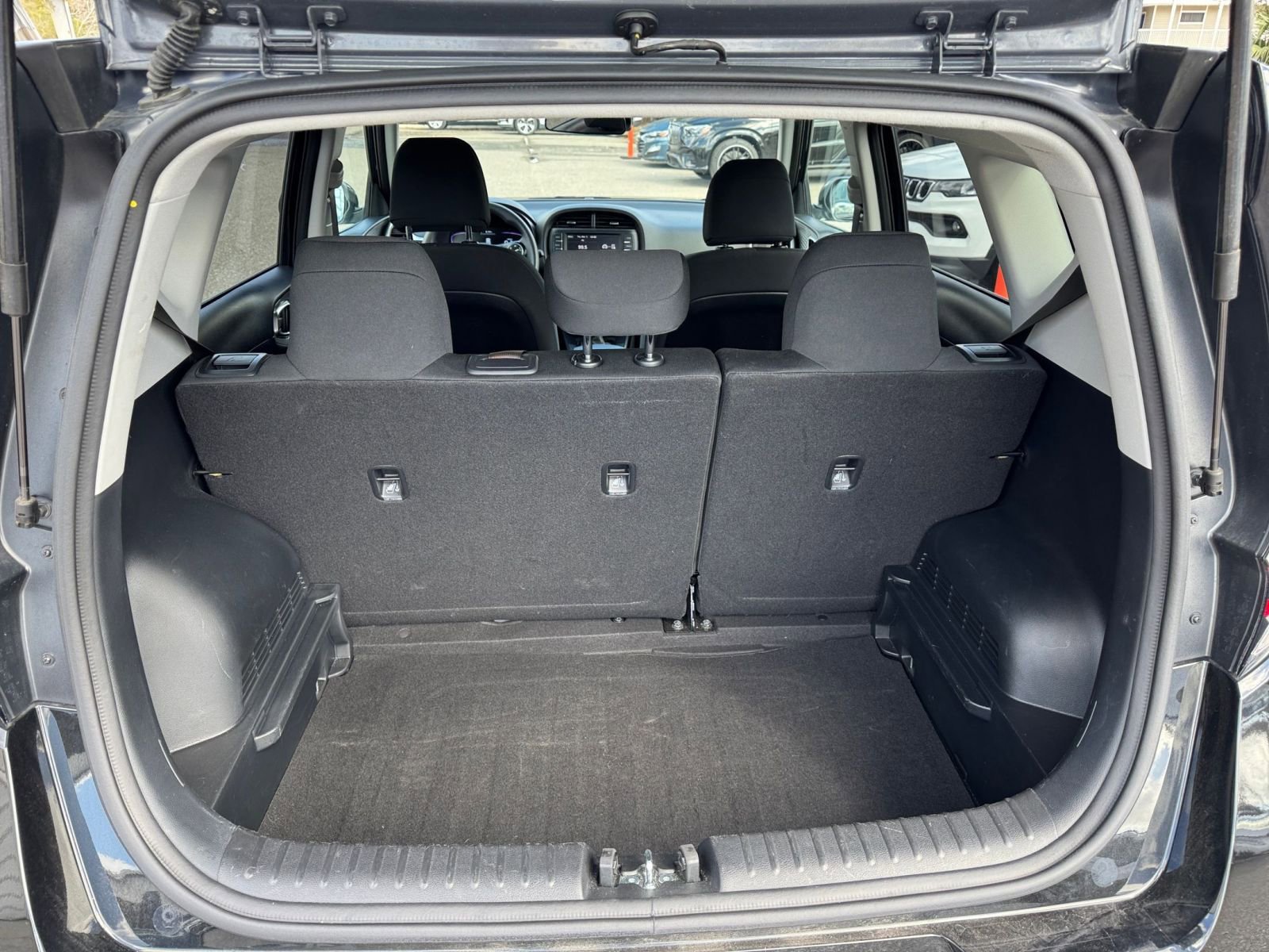 Thumbnail: 2025 Kia Soul - 27