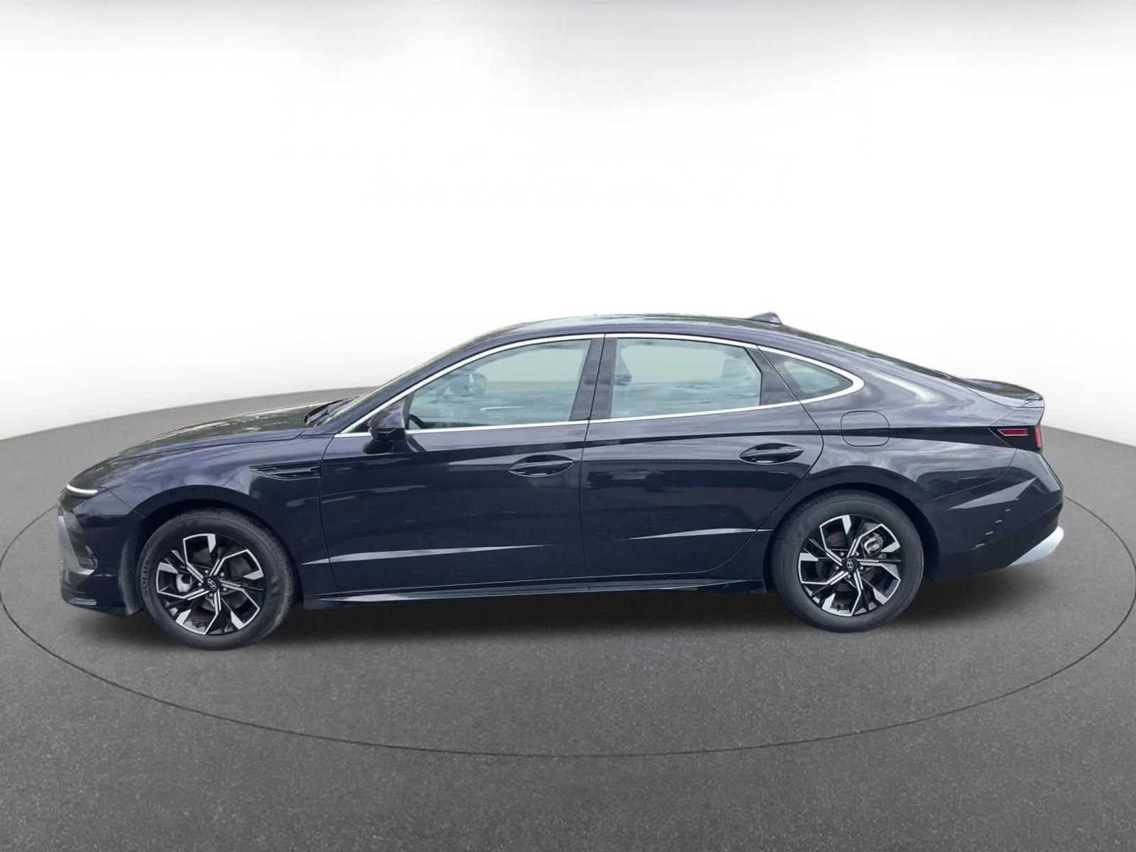 Thumbnail: 2025 Hyundai Sonata - 9