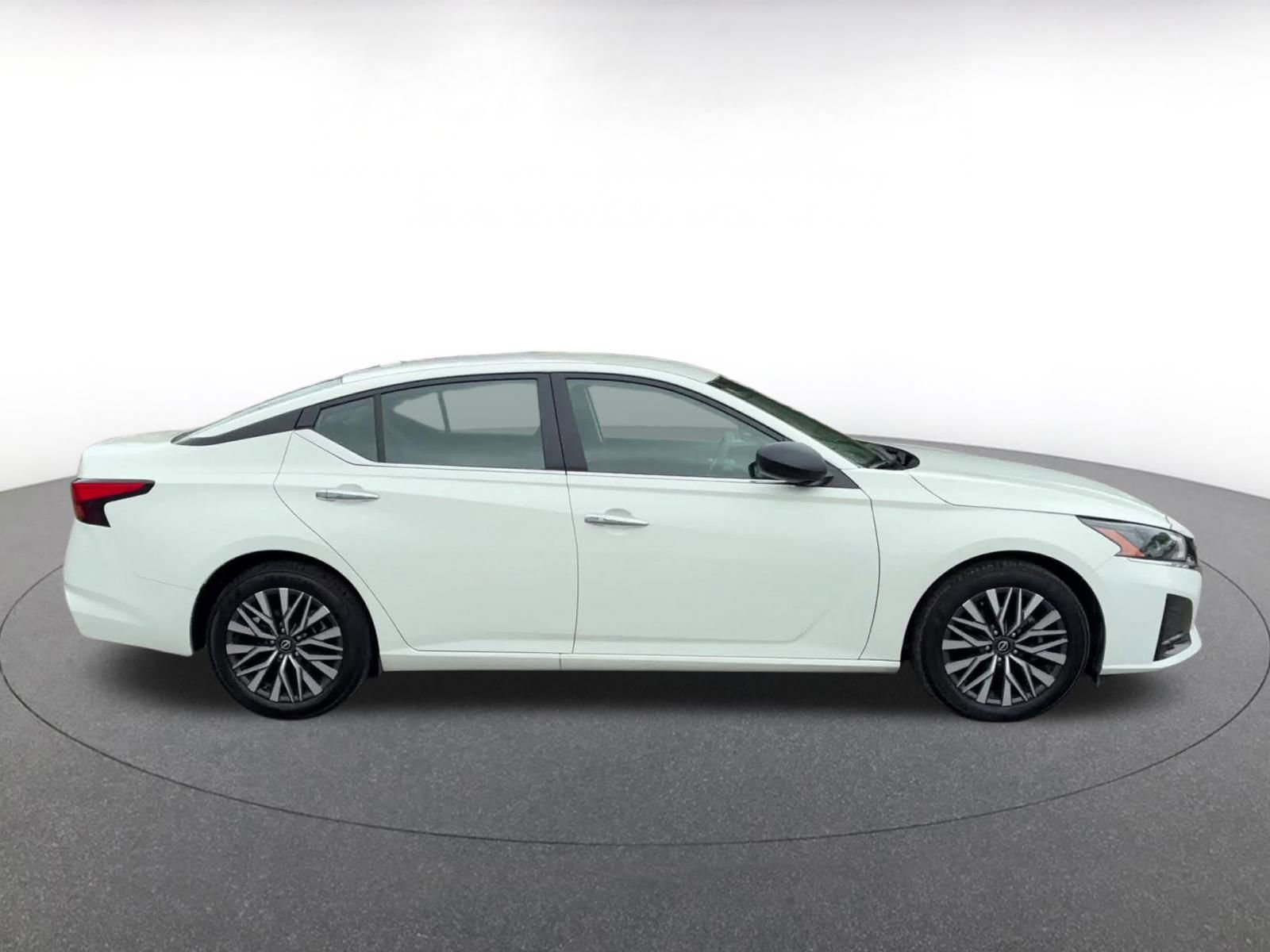 Thumbnail: 2025 Nissan Altima - 16