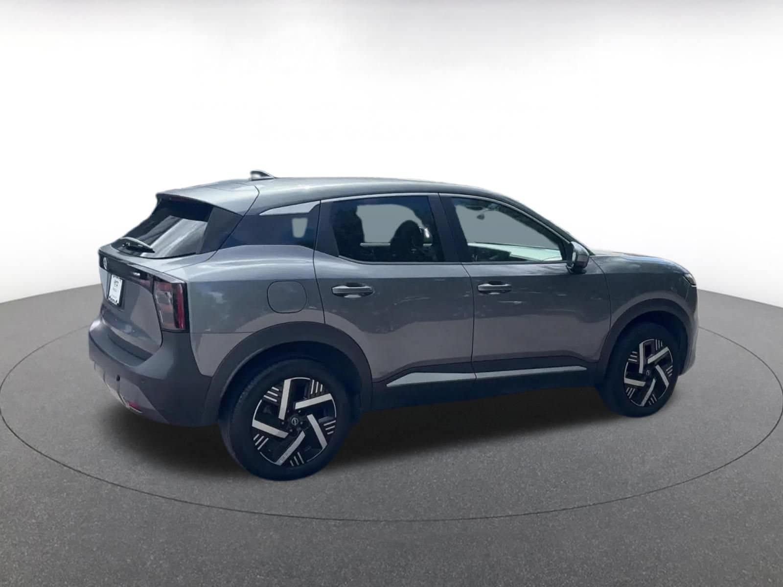 Thumbnail: 2025 Nissan Kicks - 12