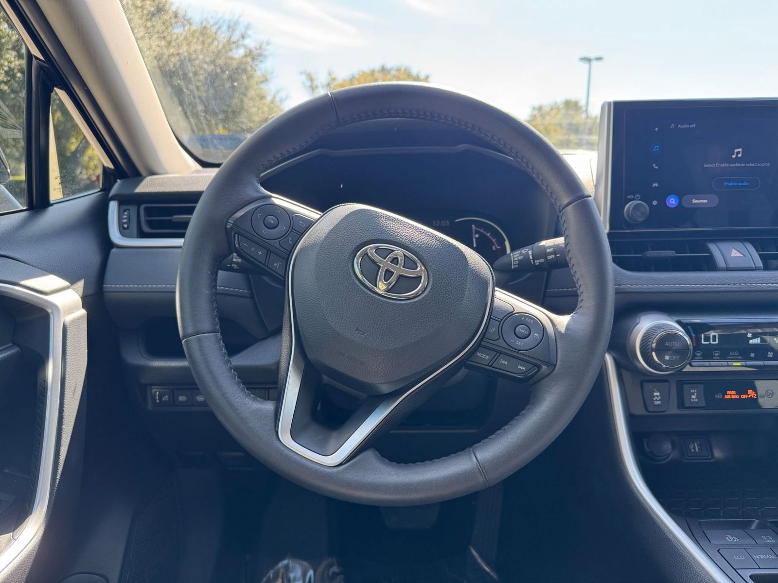 Thumbnail: 2025 Toyota RAV4 - 28