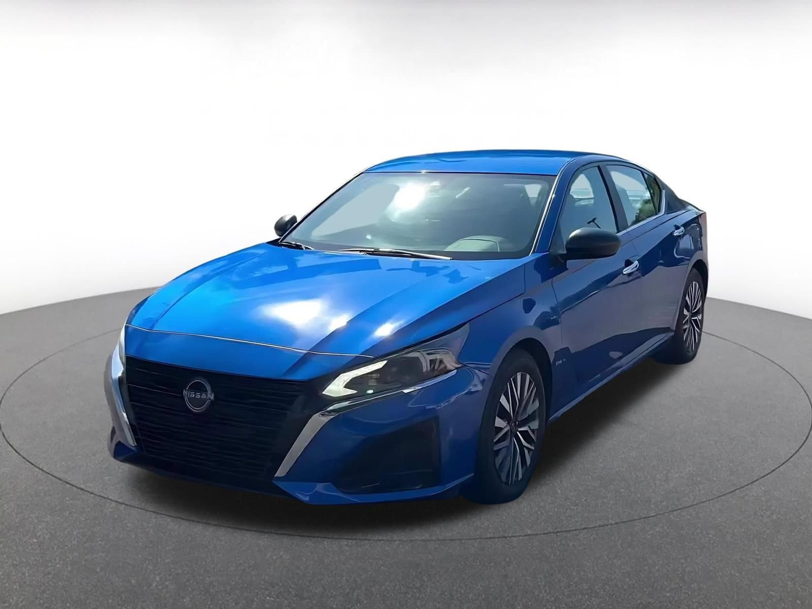Thumbnail: 2025 Nissan Altima - 4