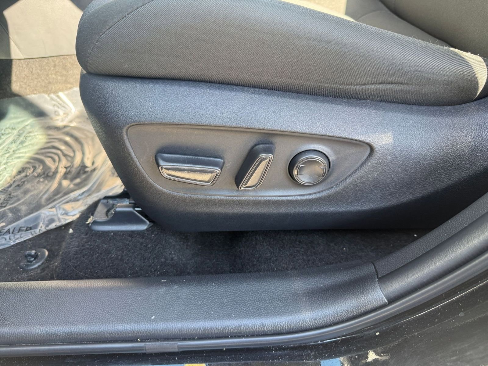 Thumbnail: 2025 Toyota RAV4 - 23