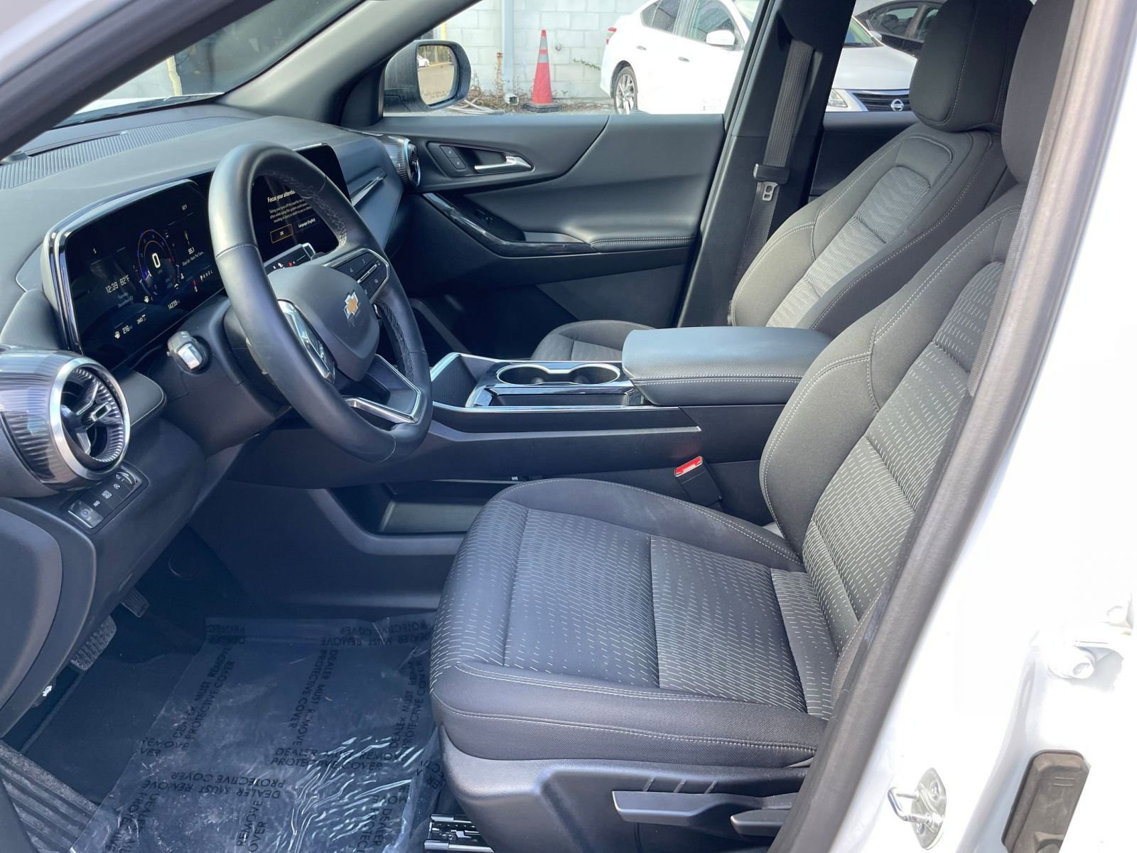 Thumbnail: 2025 Chevrolet Equinox - 25