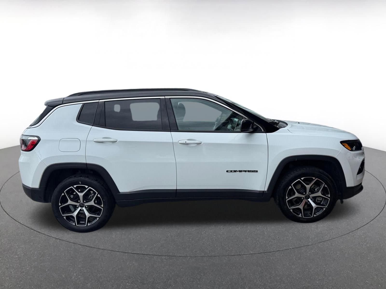 Thumbnail: 2025 Jeep Compass - 15