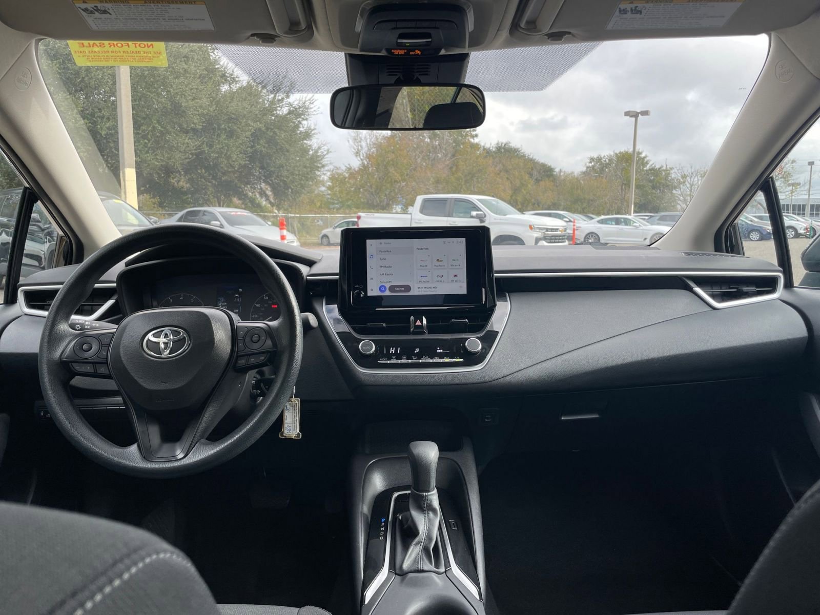 Thumbnail: 2025 Toyota Corolla - 31