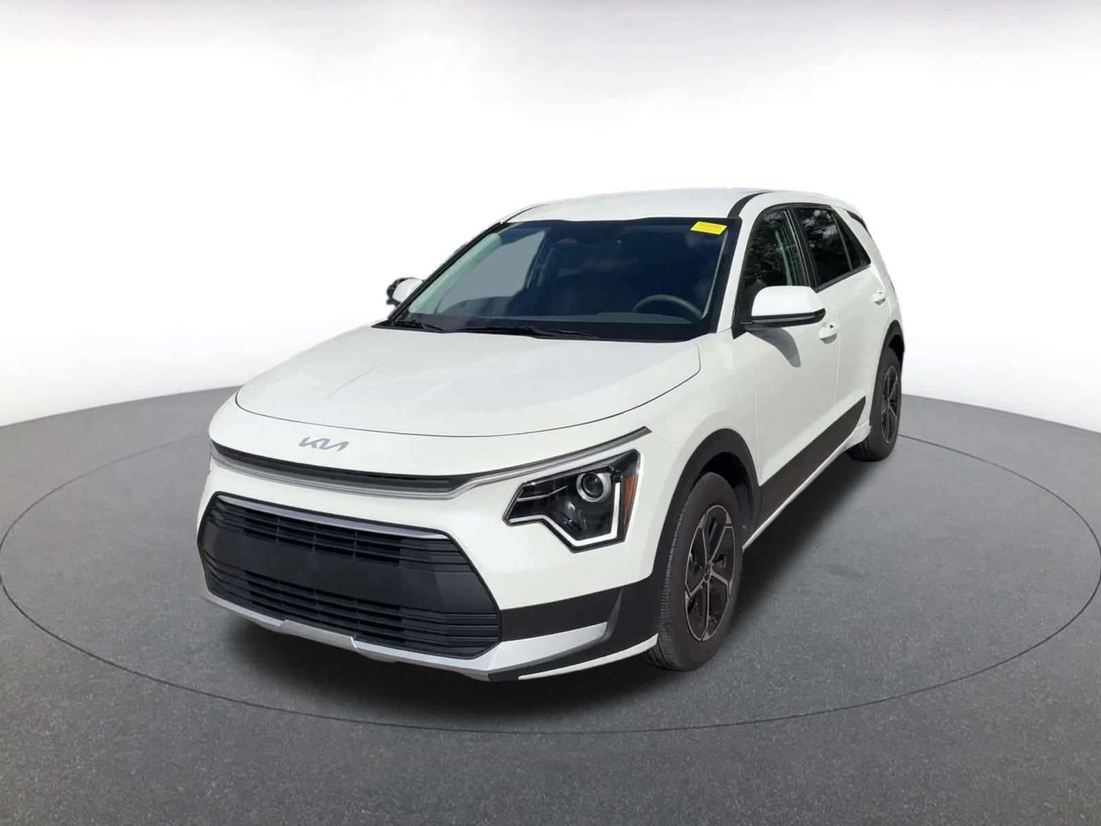 Thumbnail: 2026 Kia Niro - 4