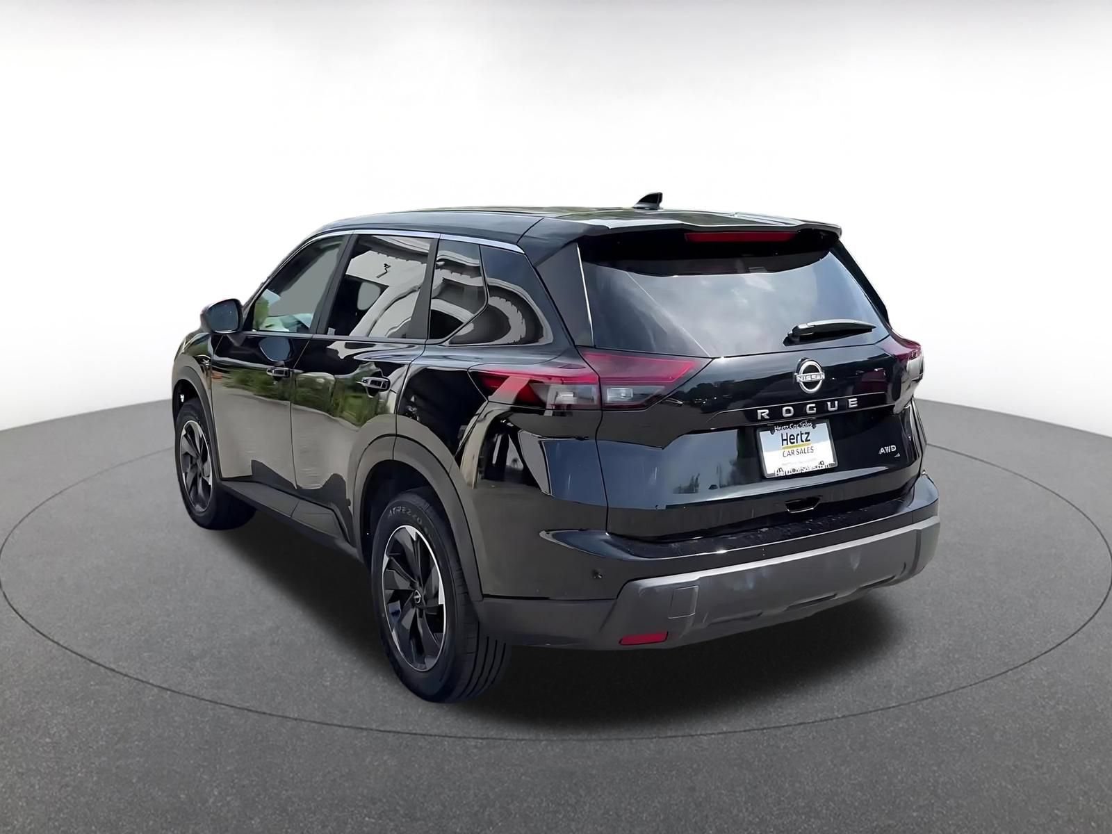 Thumbnail: 2025 Nissan Rogue - 10