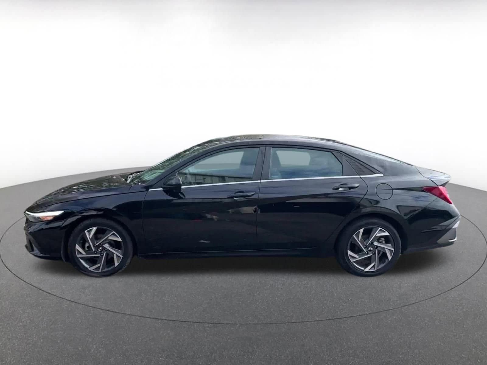 Thumbnail: 2025 Hyundai Elantra - 8