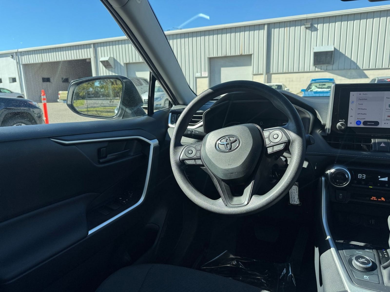 Thumbnail: 2025 Toyota RAV4 - 33