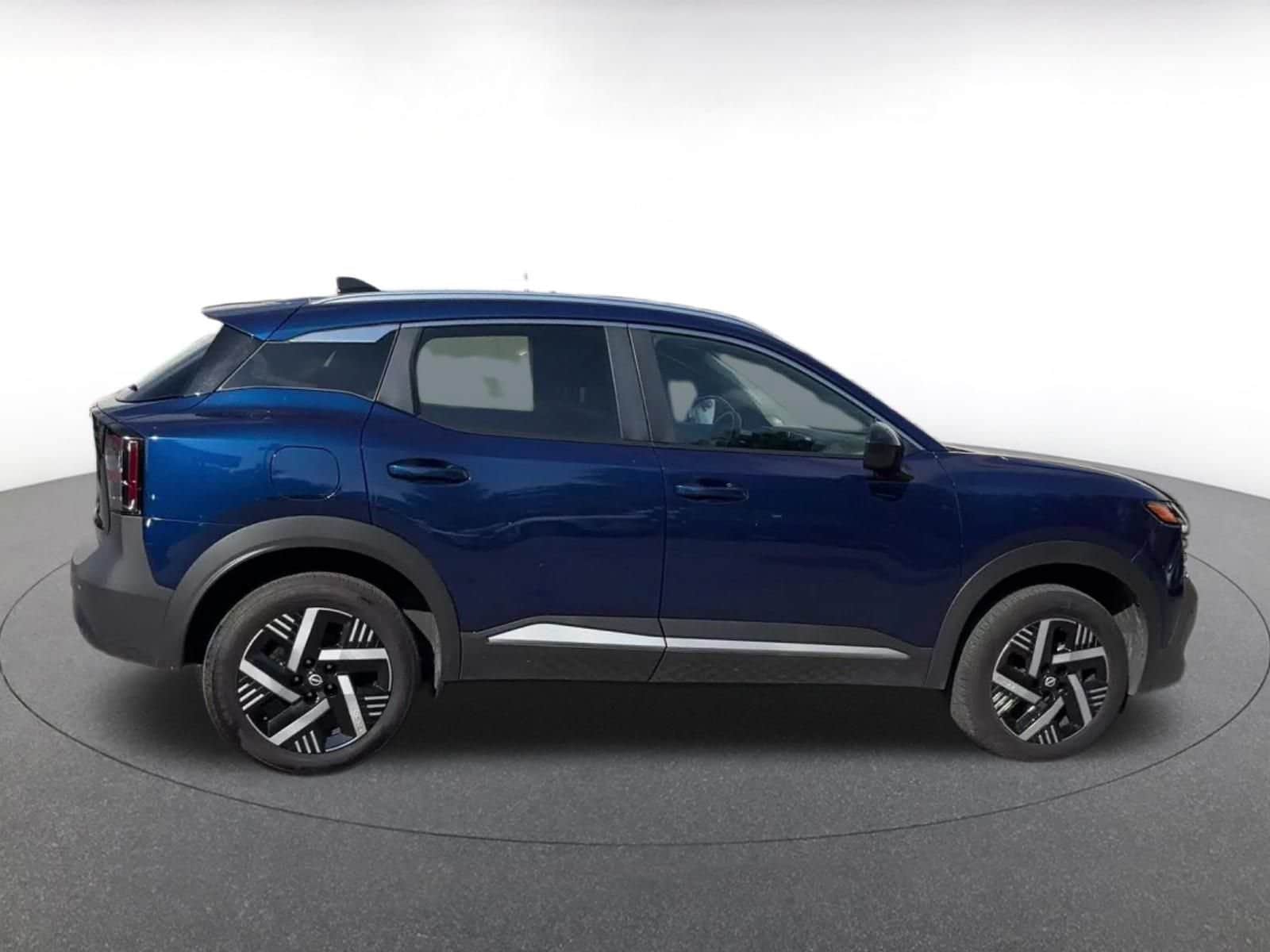 Thumbnail: 2026 Nissan Kicks - 15