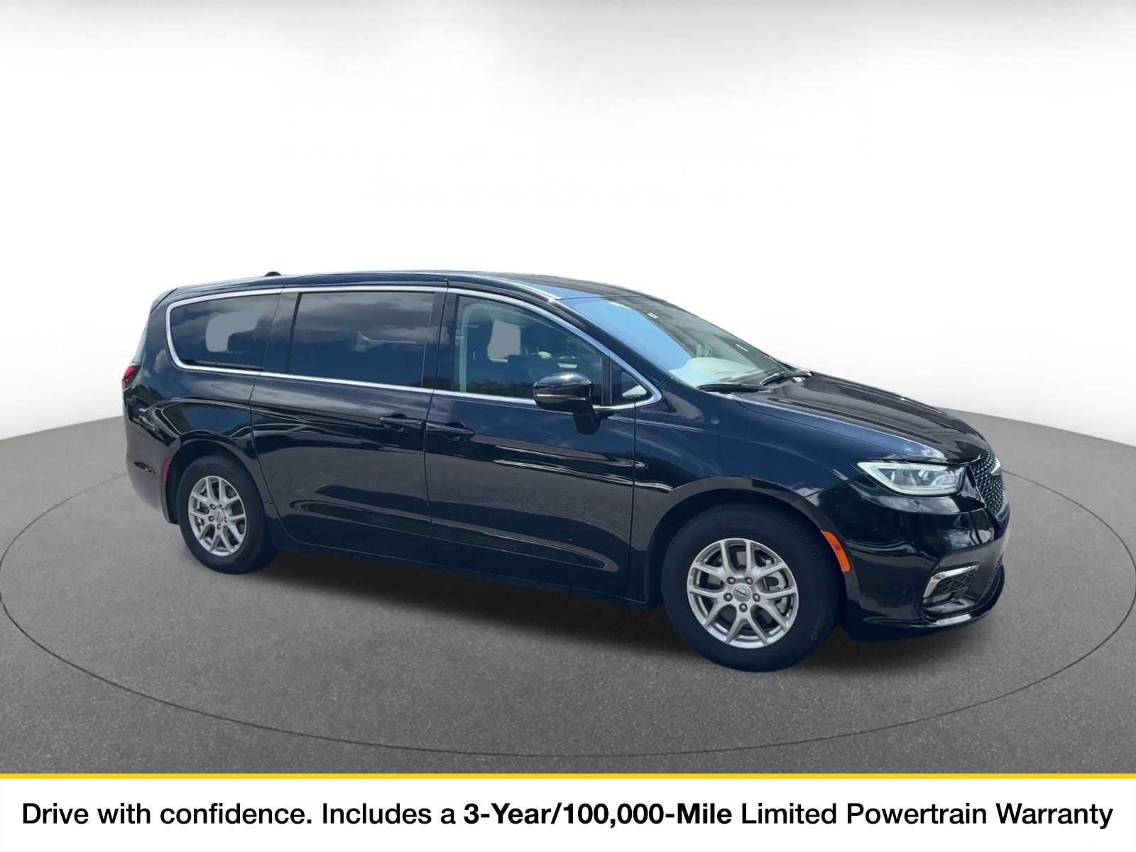 Thumbnail: 2024 Chrysler Pacifica - 1