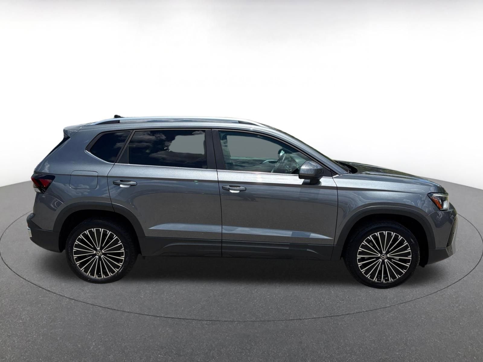 Thumbnail: 2025 Volkswagen Taos - 15