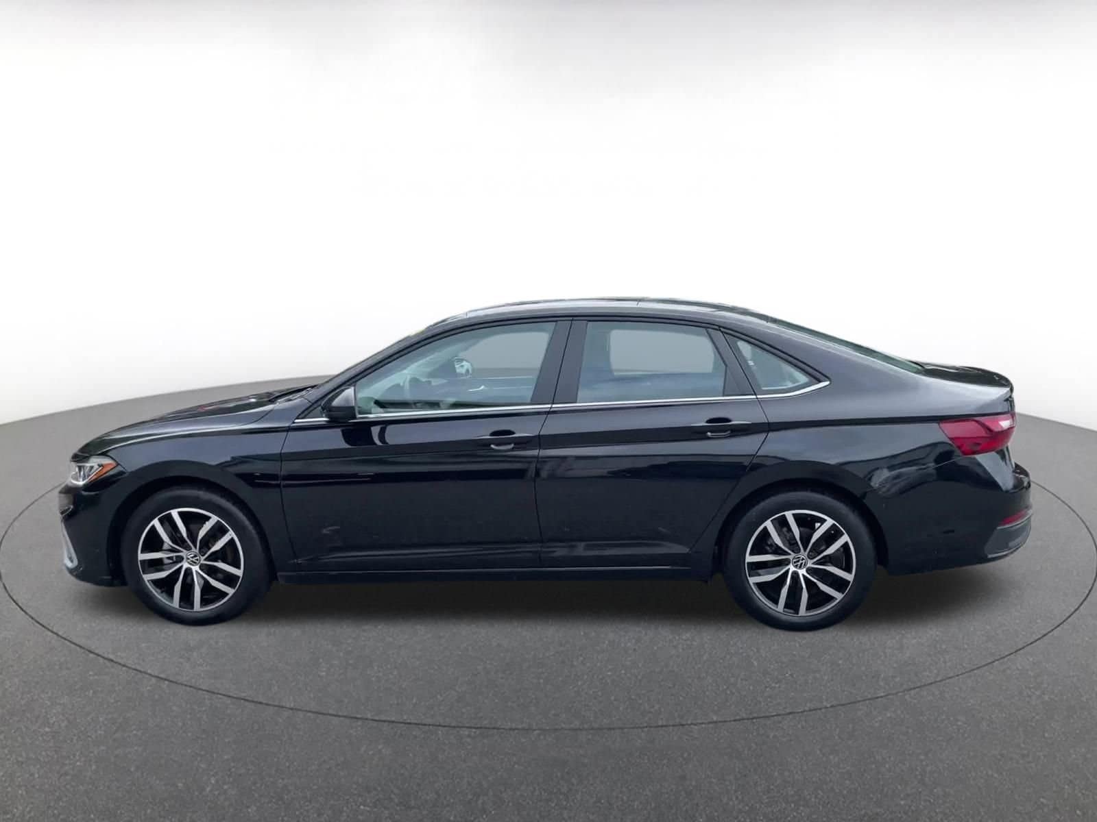 Thumbnail: 2025 Volkswagen Jetta - 9