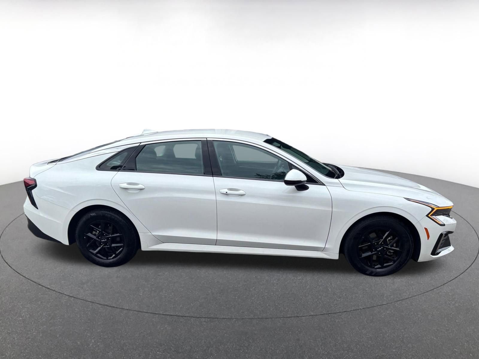Thumbnail: 2025 Kia K5 - 15
