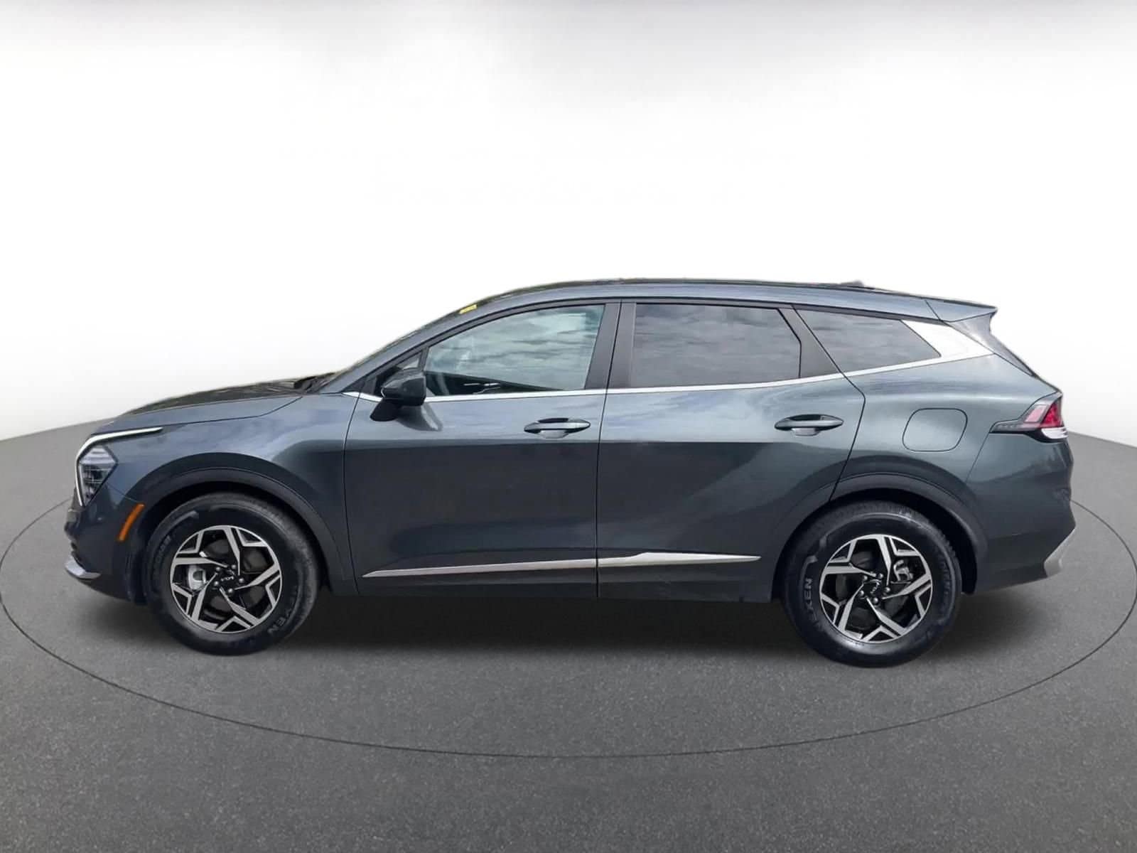 Thumbnail: 2025 Kia Sportage - 8