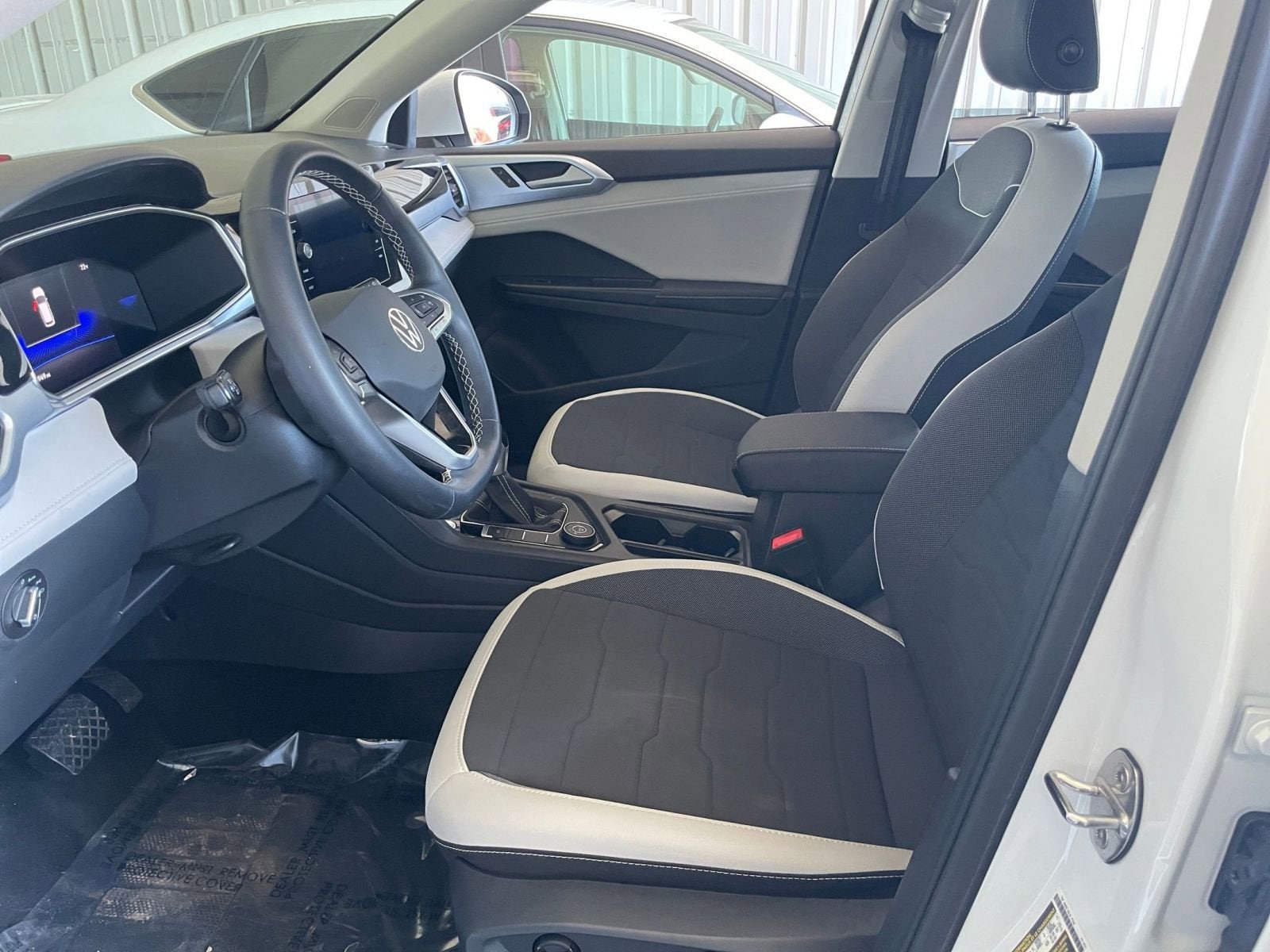 Thumbnail: 2025 Volkswagen Taos - 24