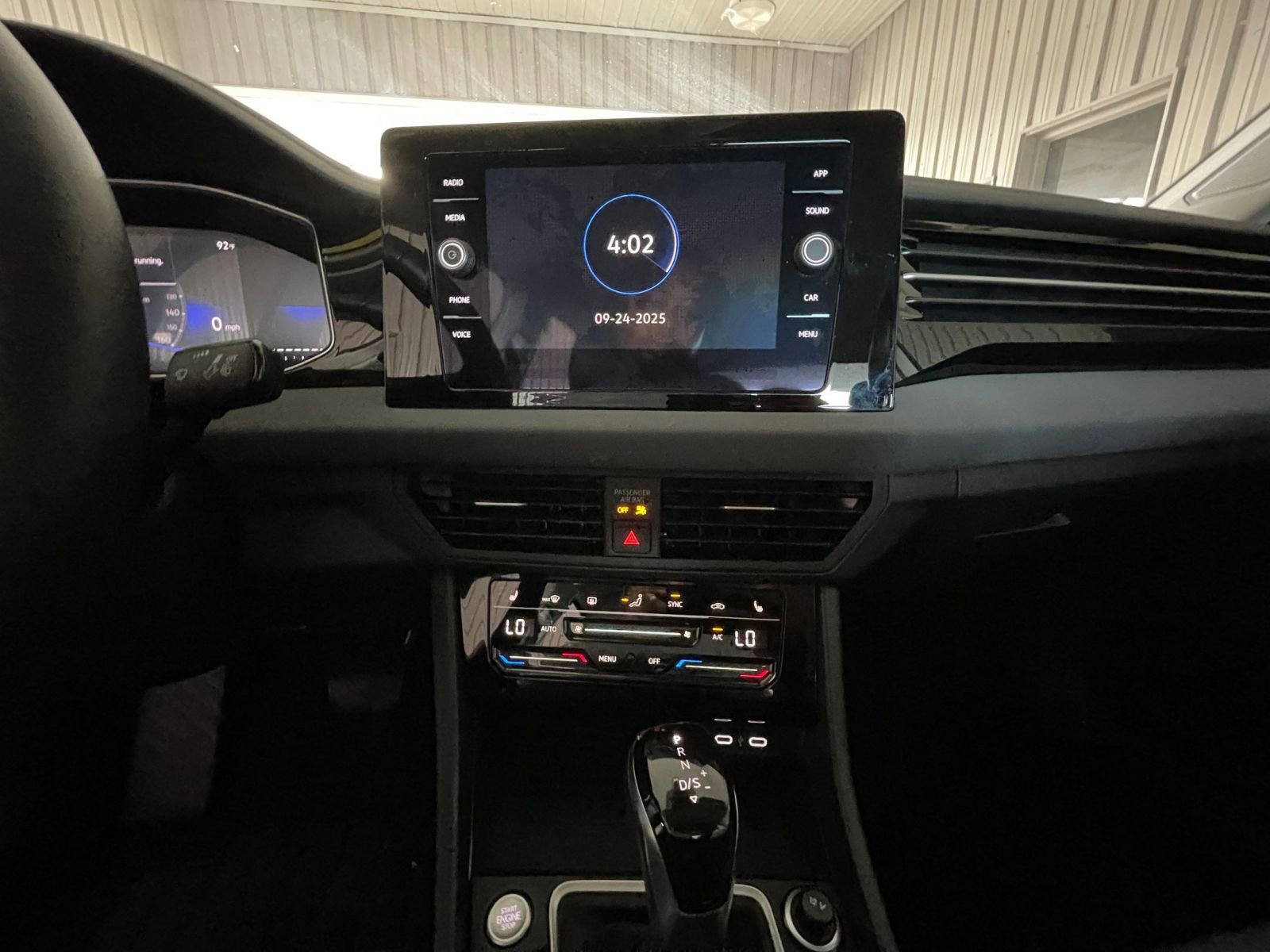 Thumbnail: 2025 Volkswagen Jetta - 18