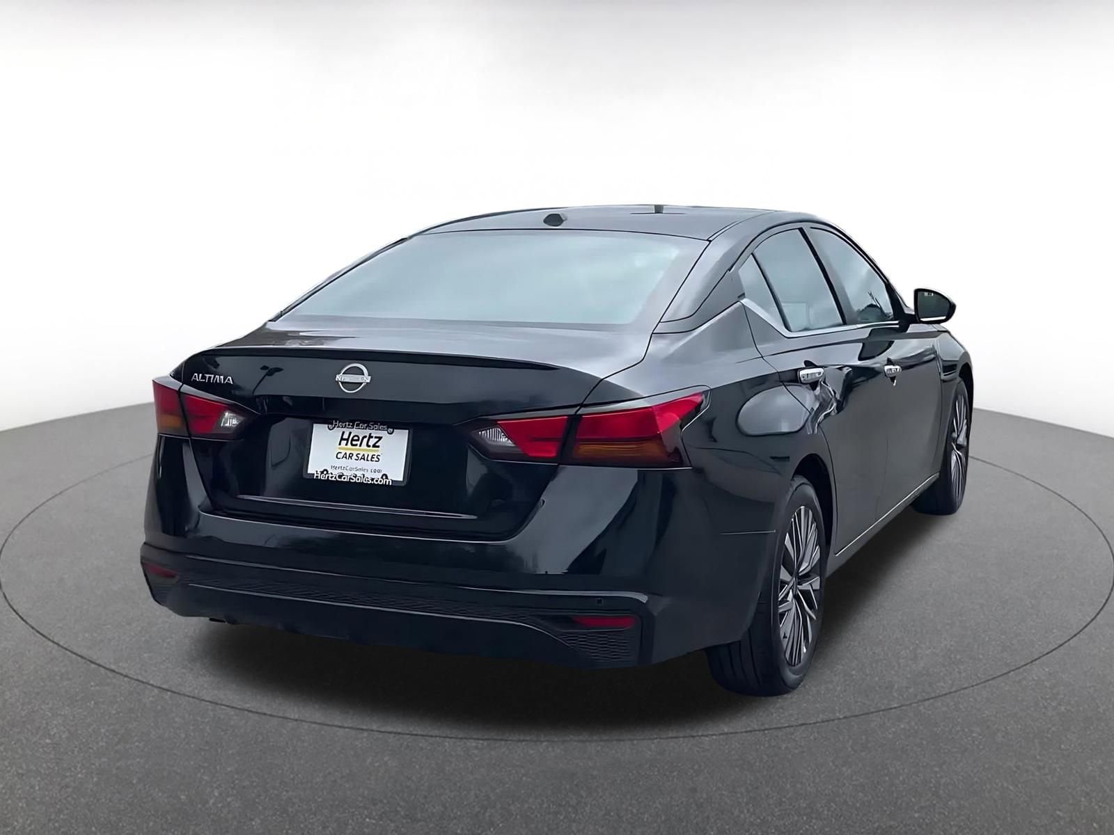 Thumbnail: 2025 Nissan Altima - 12