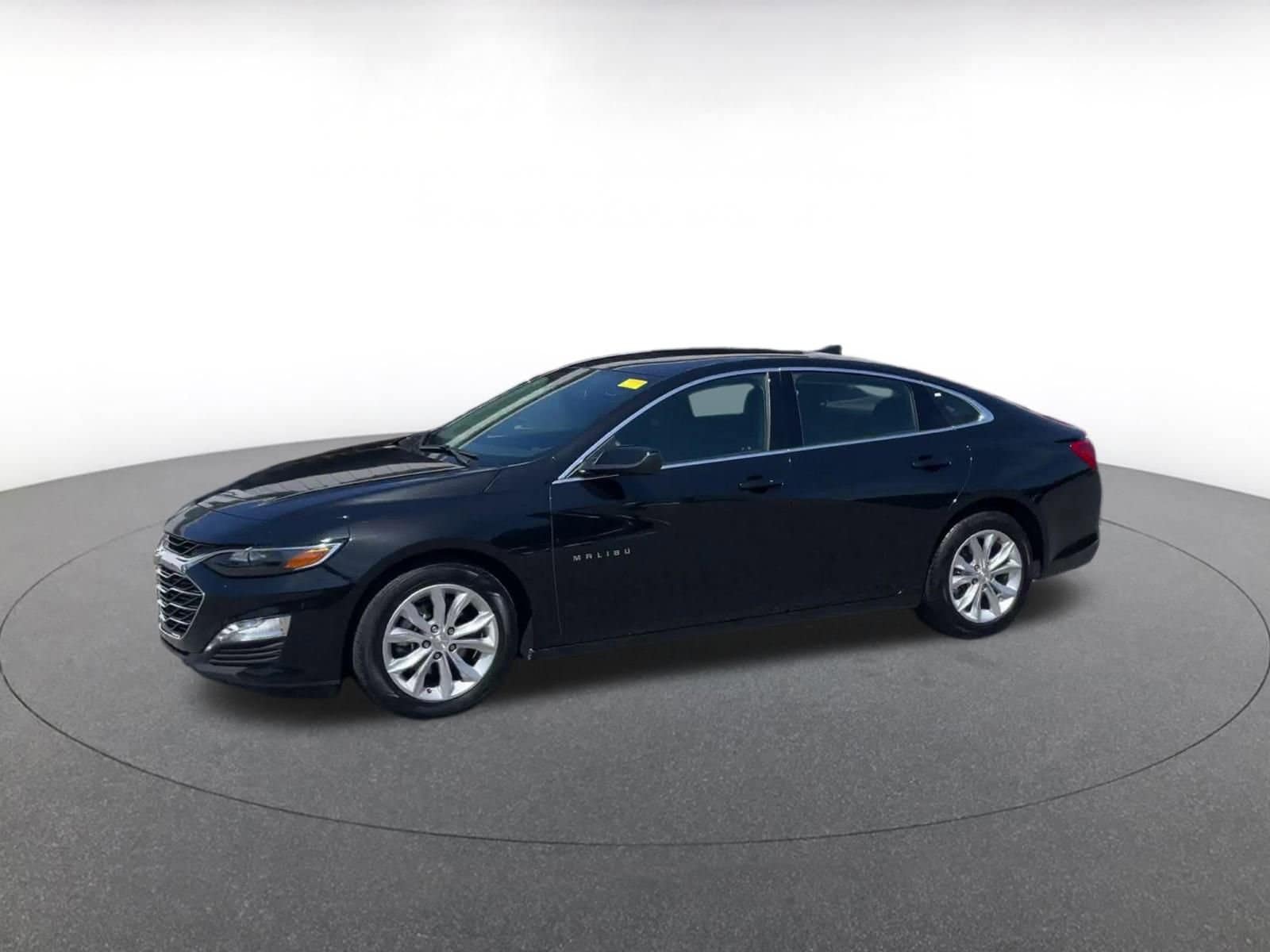 Thumbnail: 2024 Chevrolet Malibu - 5