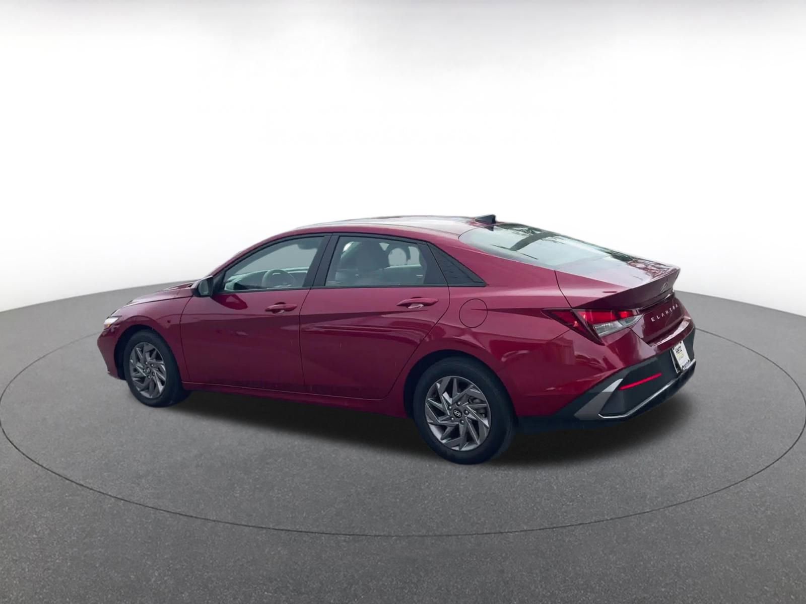Thumbnail: 2024 Hyundai Elantra - 10