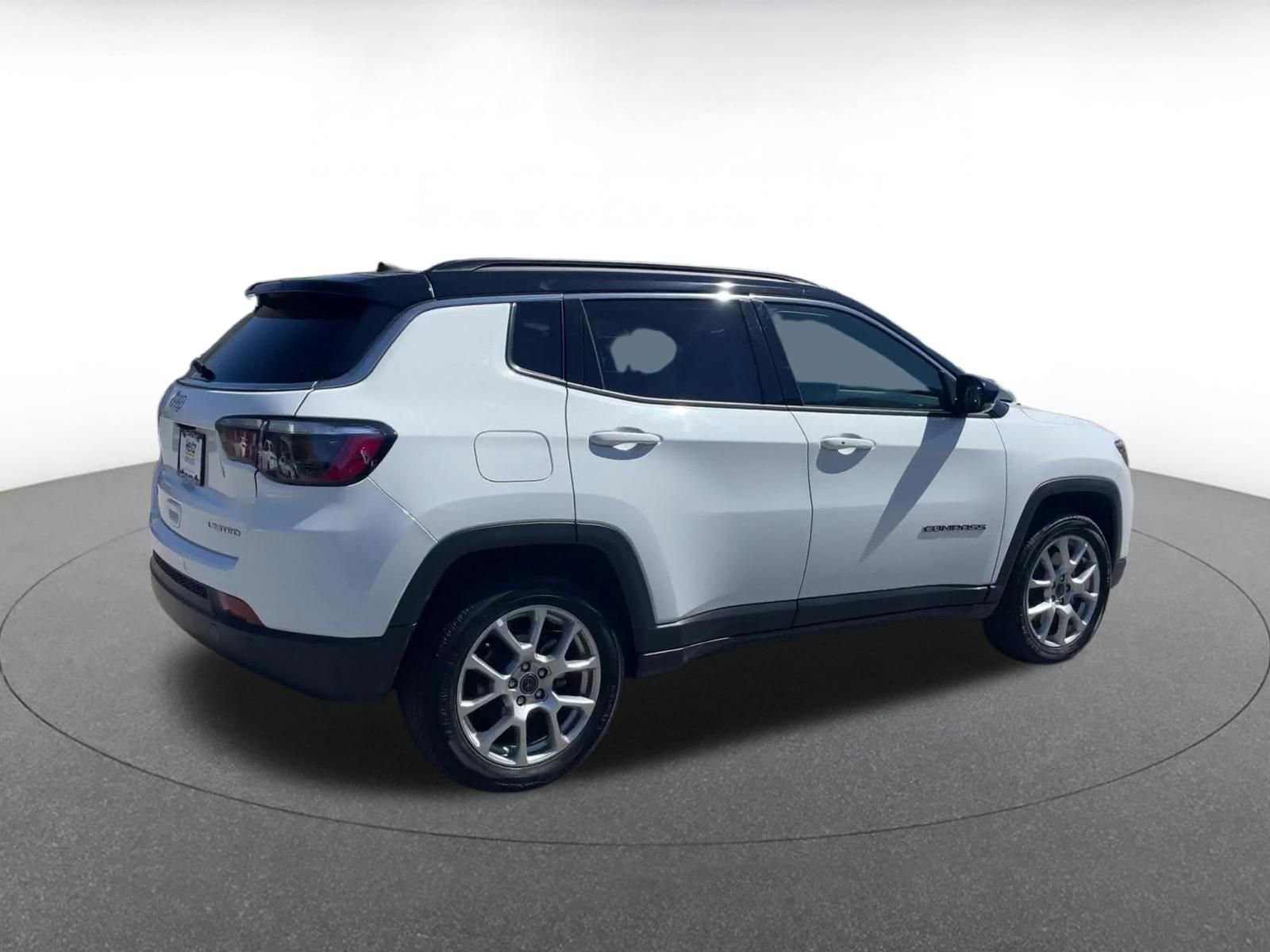 Thumbnail: 2025 Jeep Compass - 9