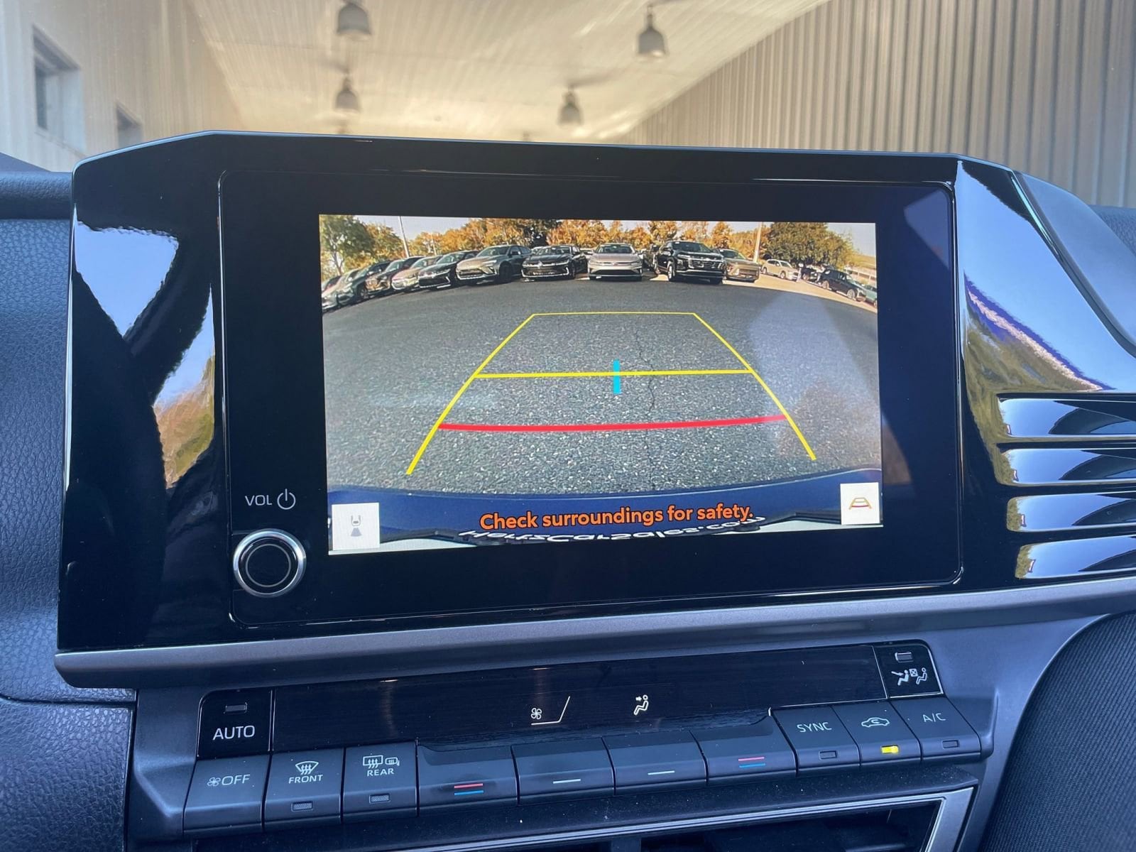 Thumbnail: 2025 Toyota Camry - 17