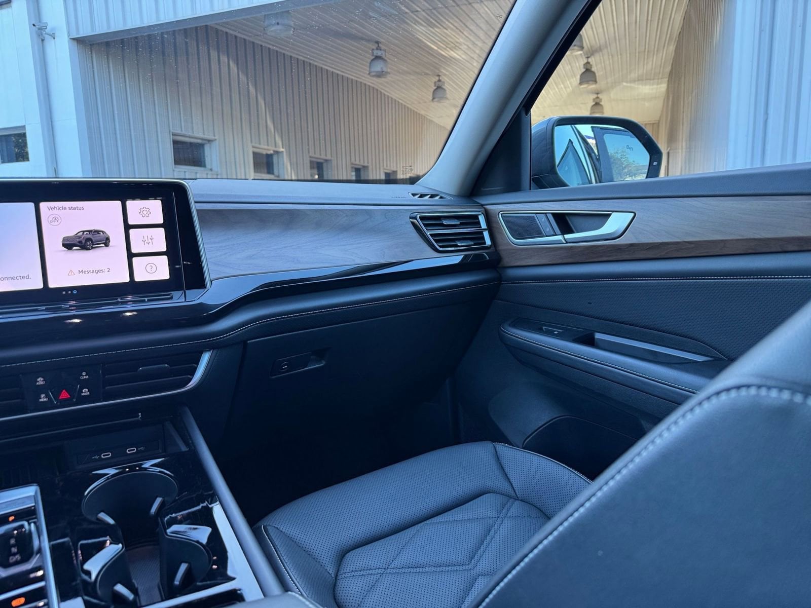 Thumbnail: 2025 Volkswagen Atlas - 35