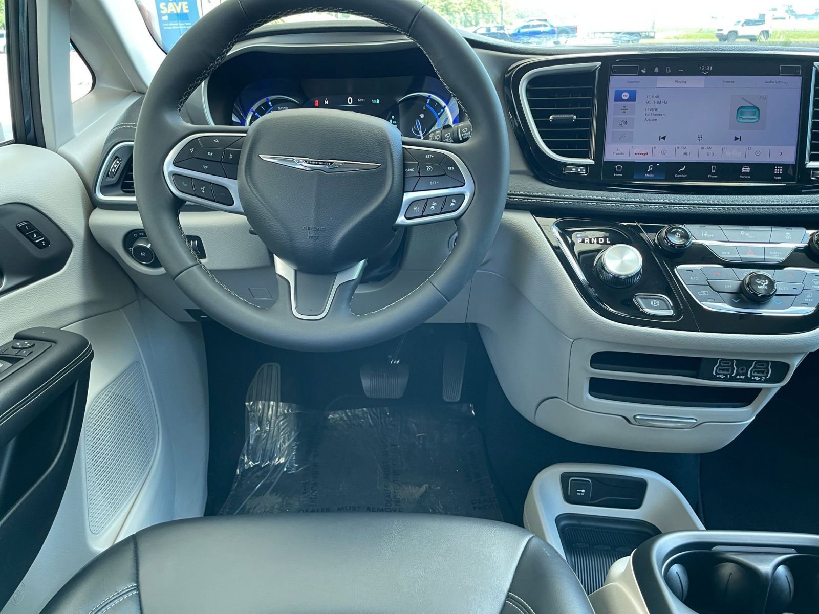 Thumbnail: 2023 Chrysler Pacifica - 27
