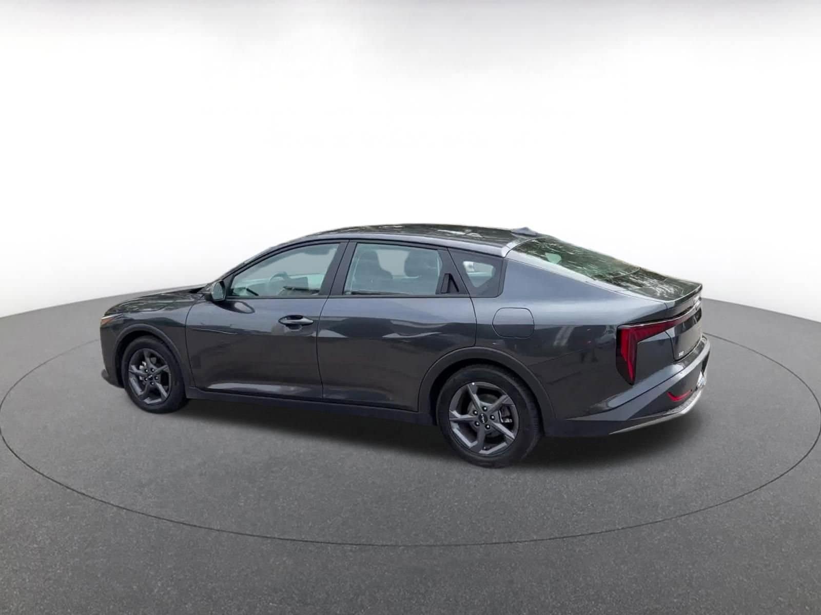 2025 Kia K4 LXS - Photo 9