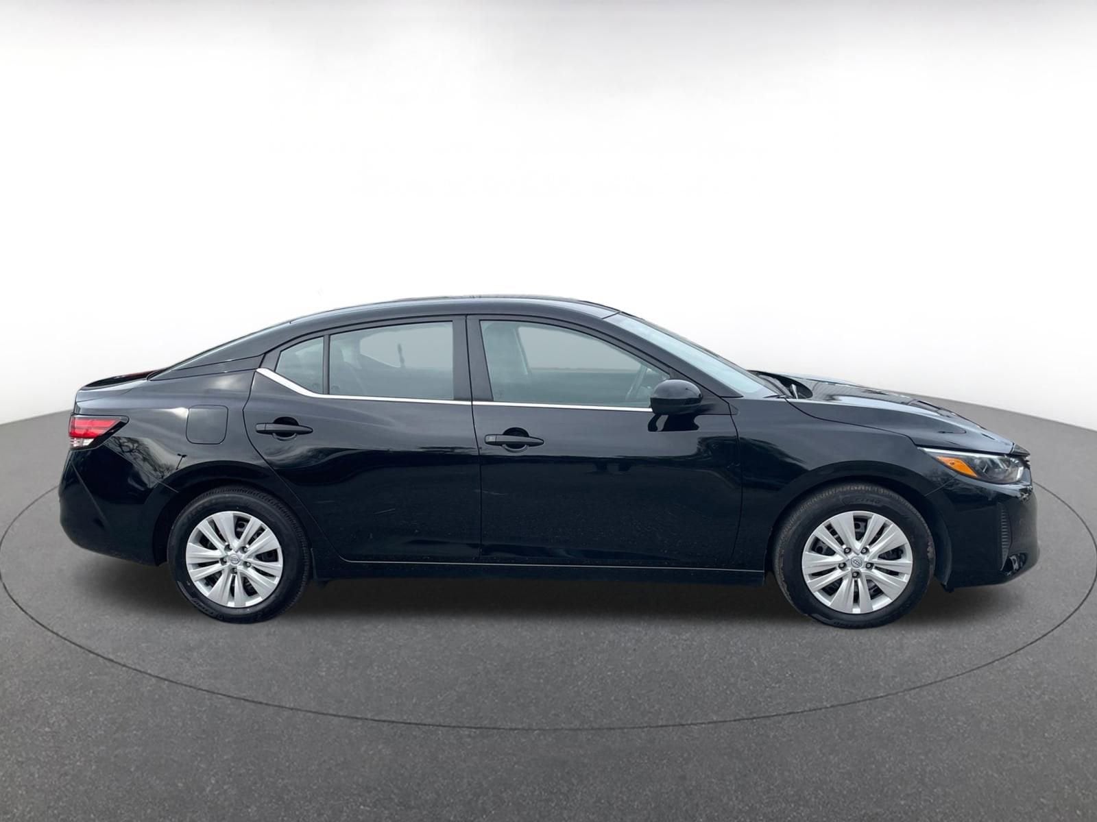 Thumbnail: 2025 Nissan Sentra - 15