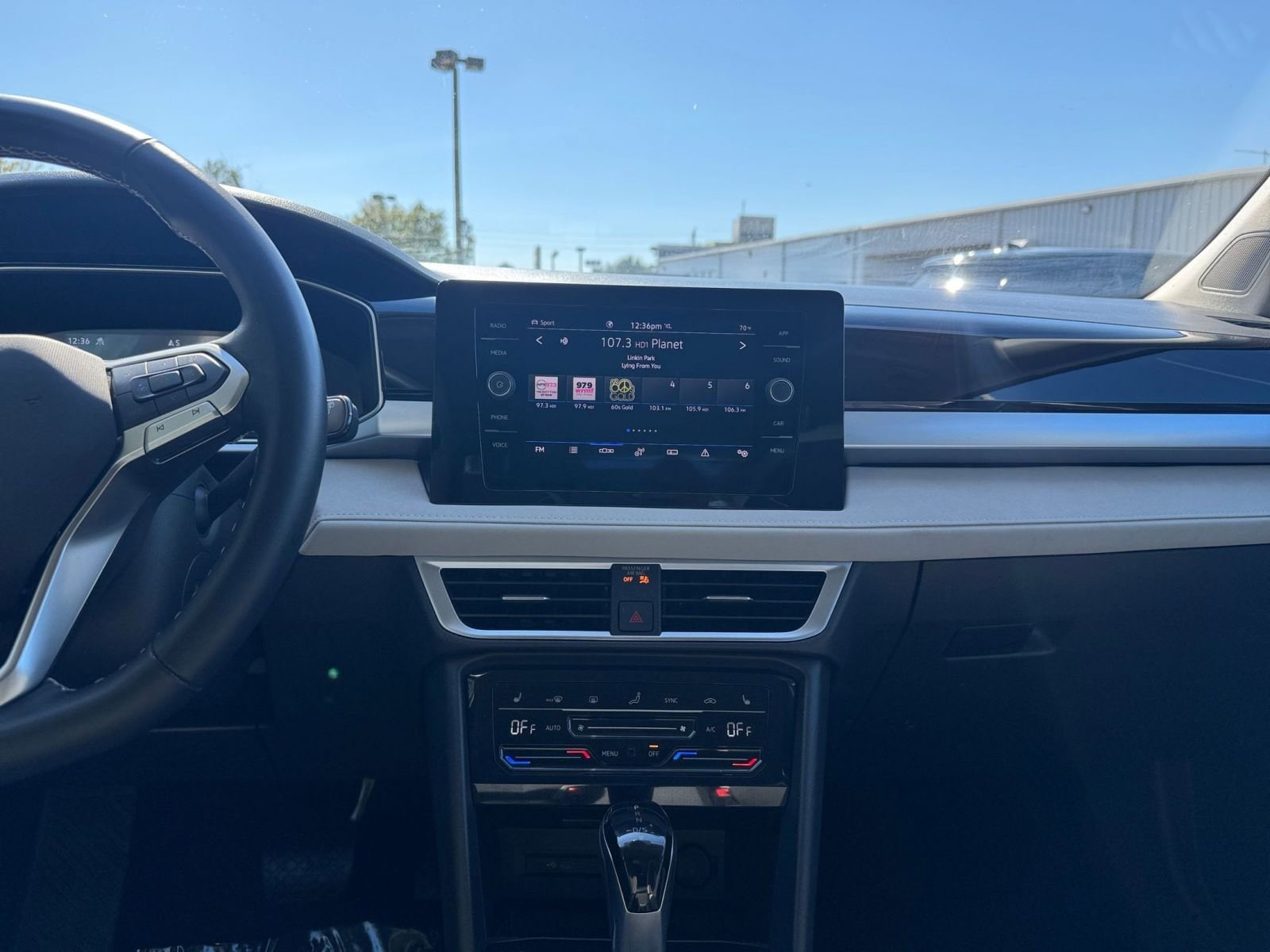 Thumbnail: 2025 Volkswagen Taos - 21