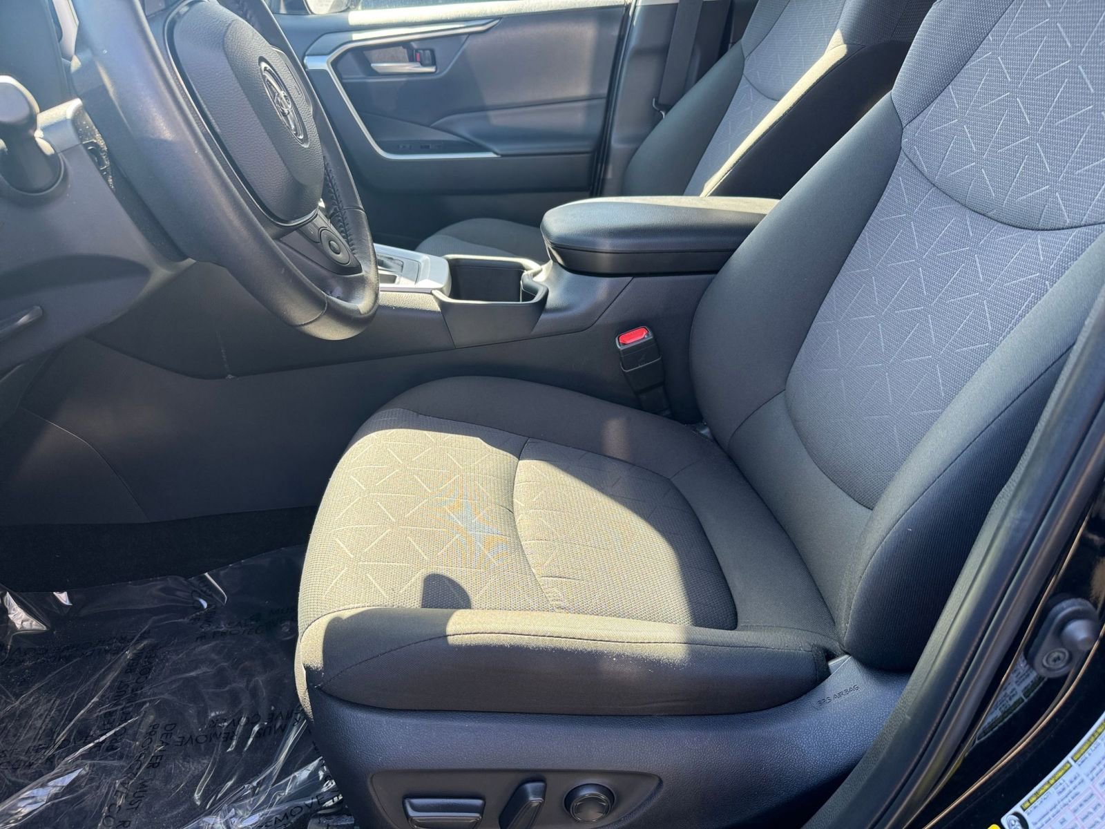 Thumbnail: 2025 Toyota RAV4 - 27